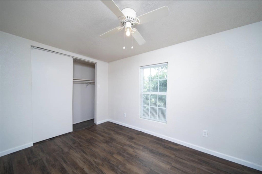 12115 Segrest A Drive Property Photo 5