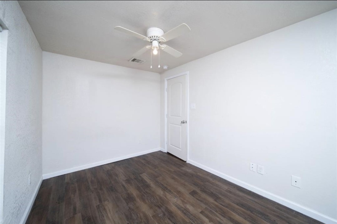 12115 Segrest A Drive Property Photo 6