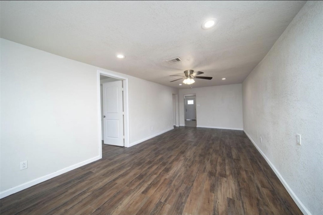 12115 Segrest A Drive Property Photo 8