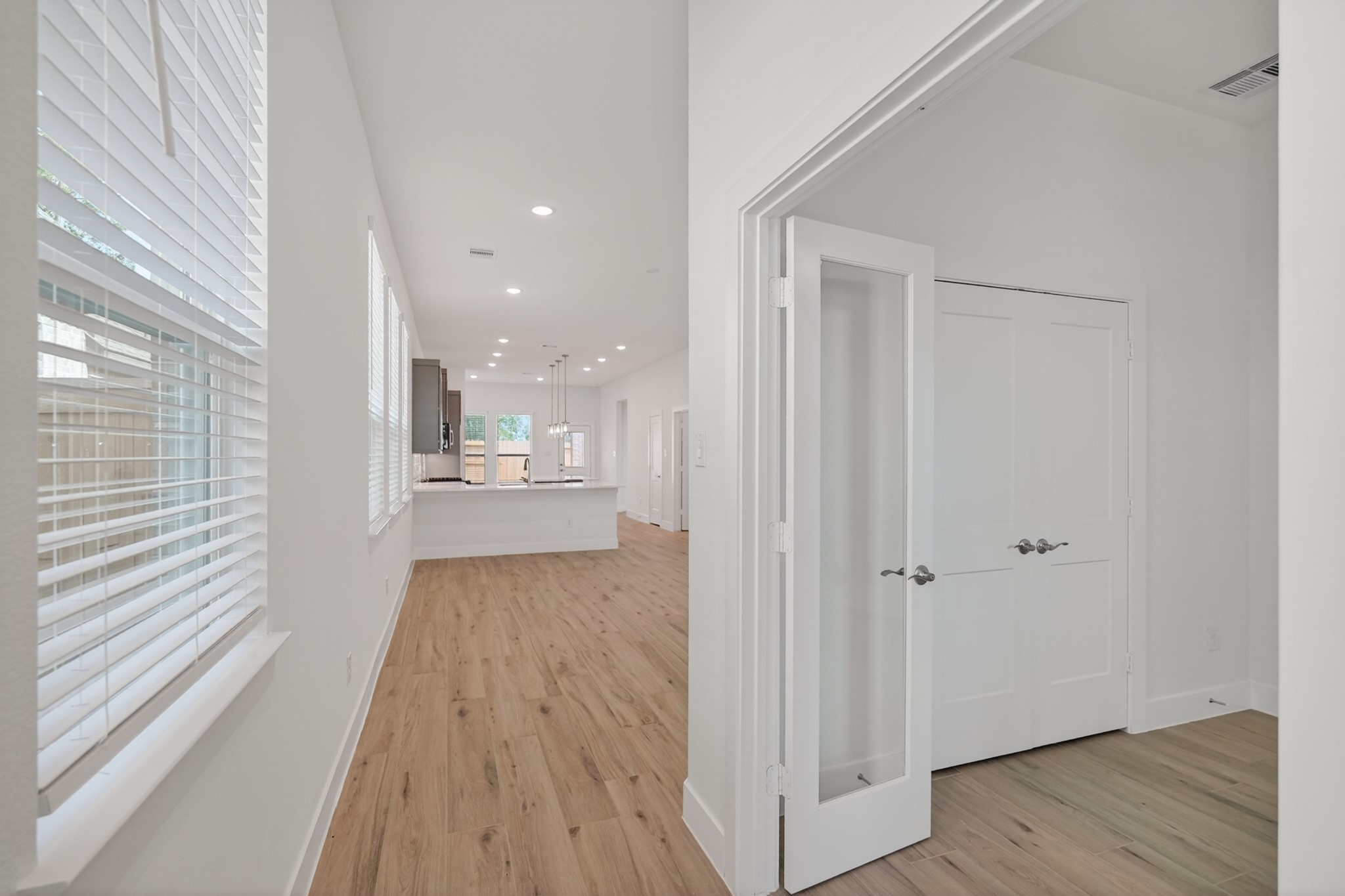 648 Crested Duck Court Property Photo 4