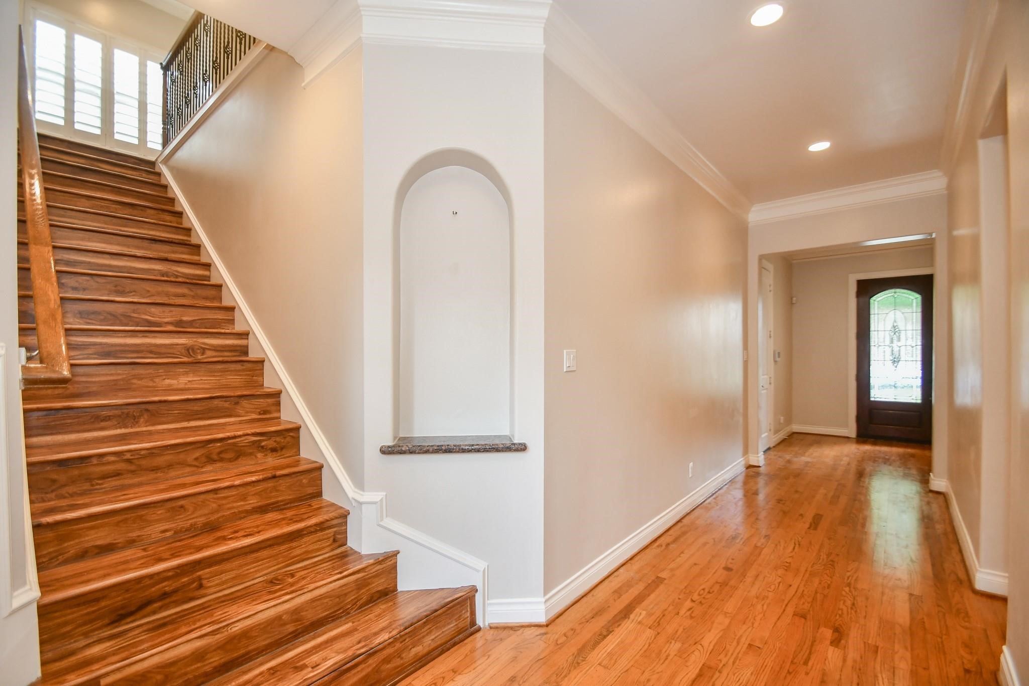 7626 E Jordan Cove Property Photo 3