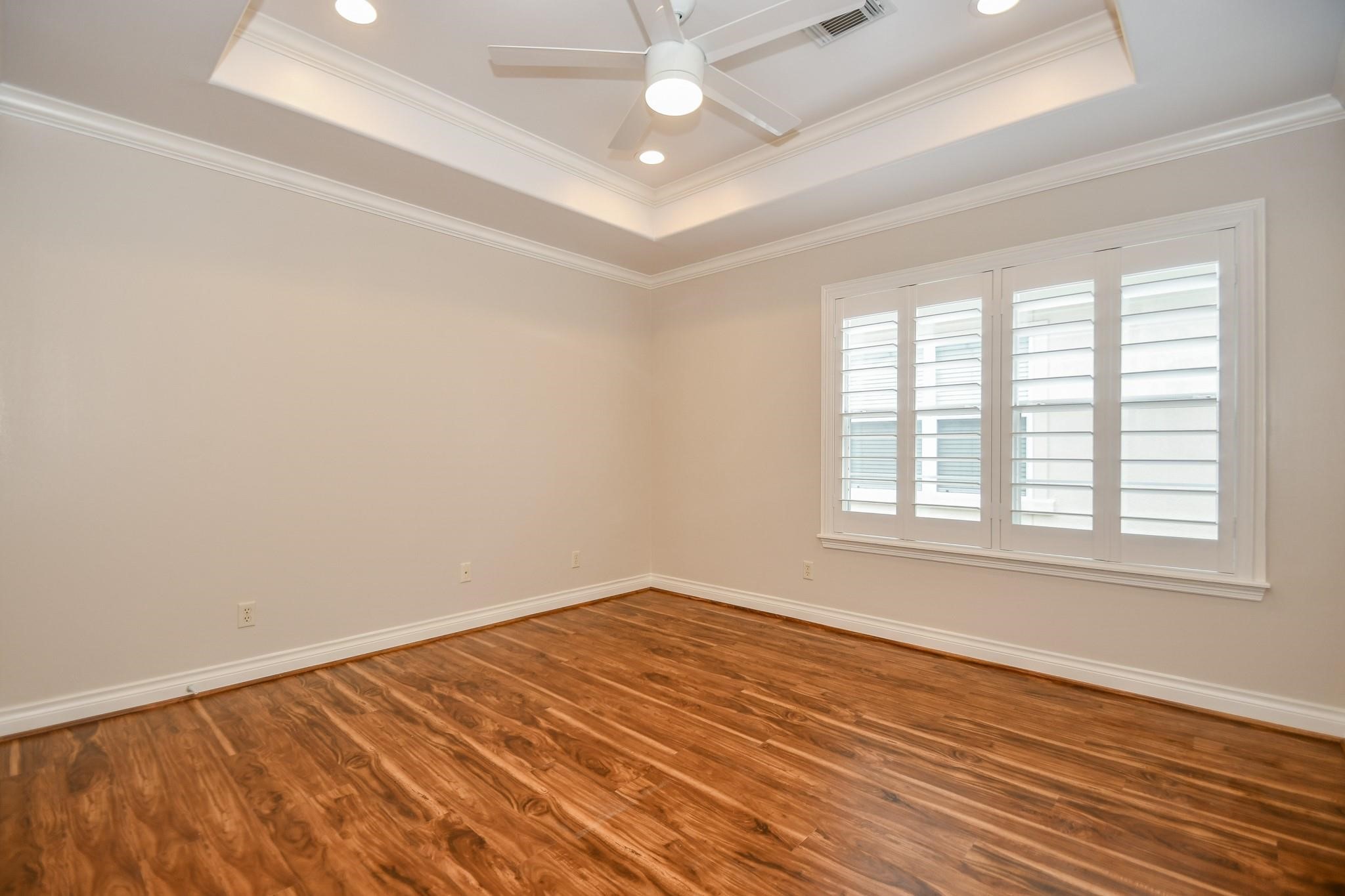 7626 E Jordan Cove Property Photo 12