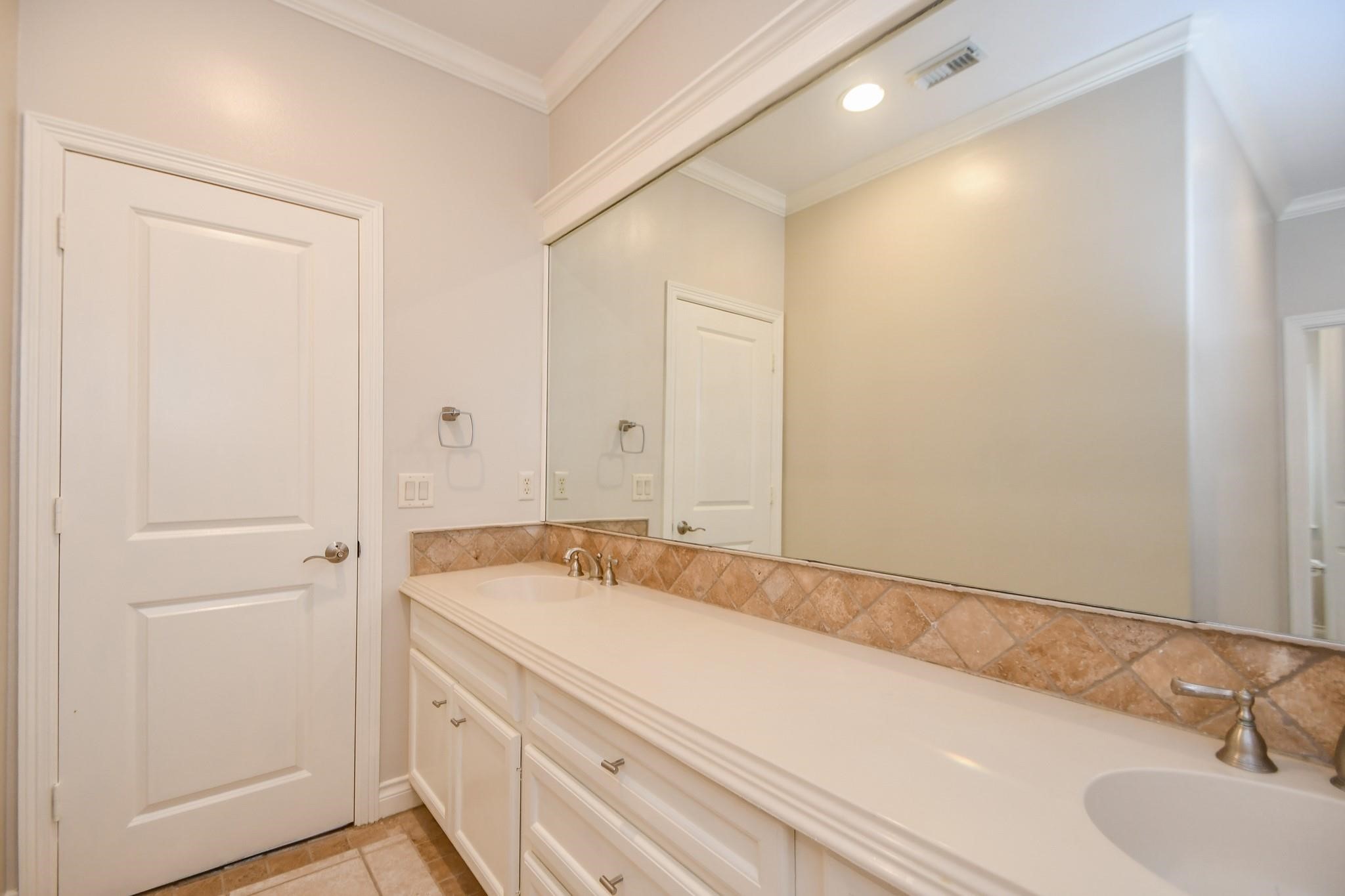 7626 E Jordan Cove Property Photo 25