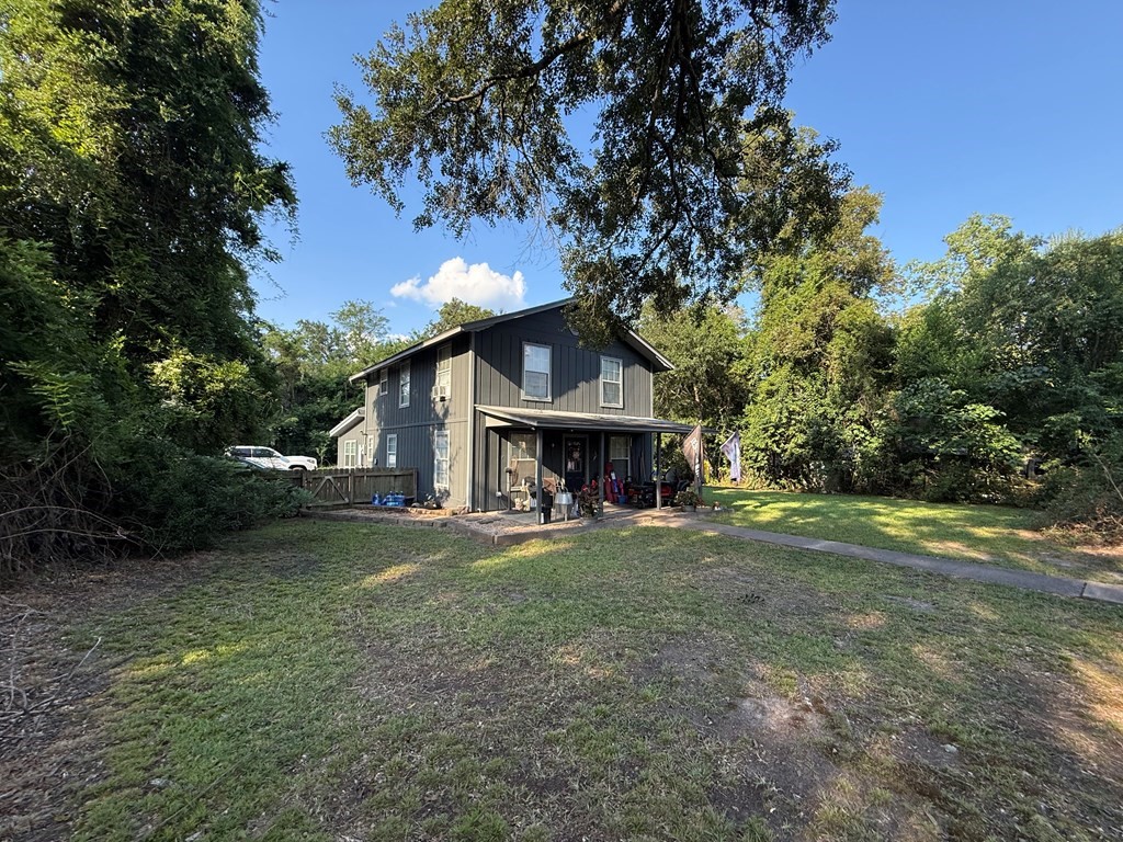 310 W Harris Property Photo 2