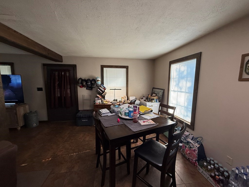 310 W Harris Property Photo 4