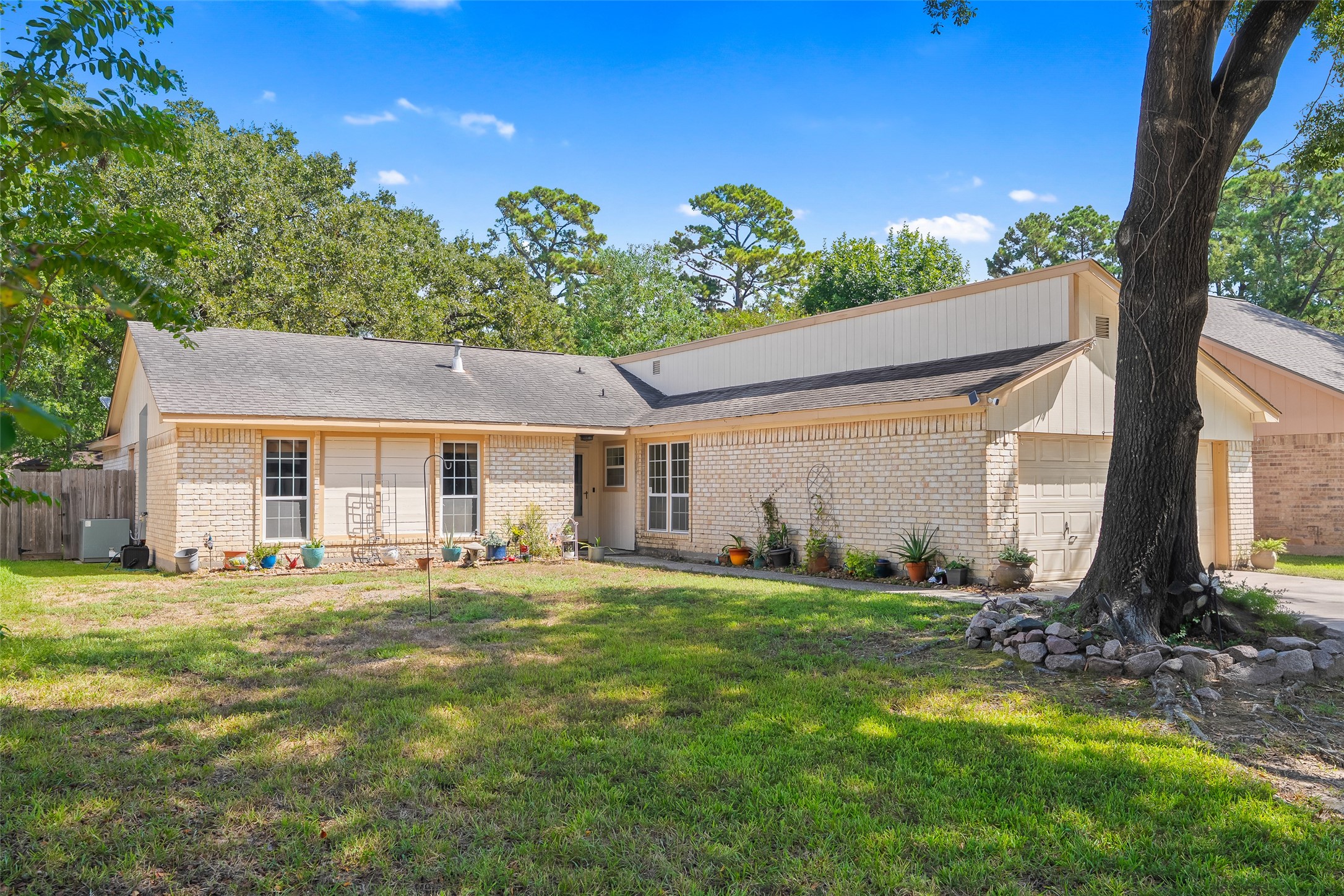 25806 Old Carriage Lane Property Photo 1