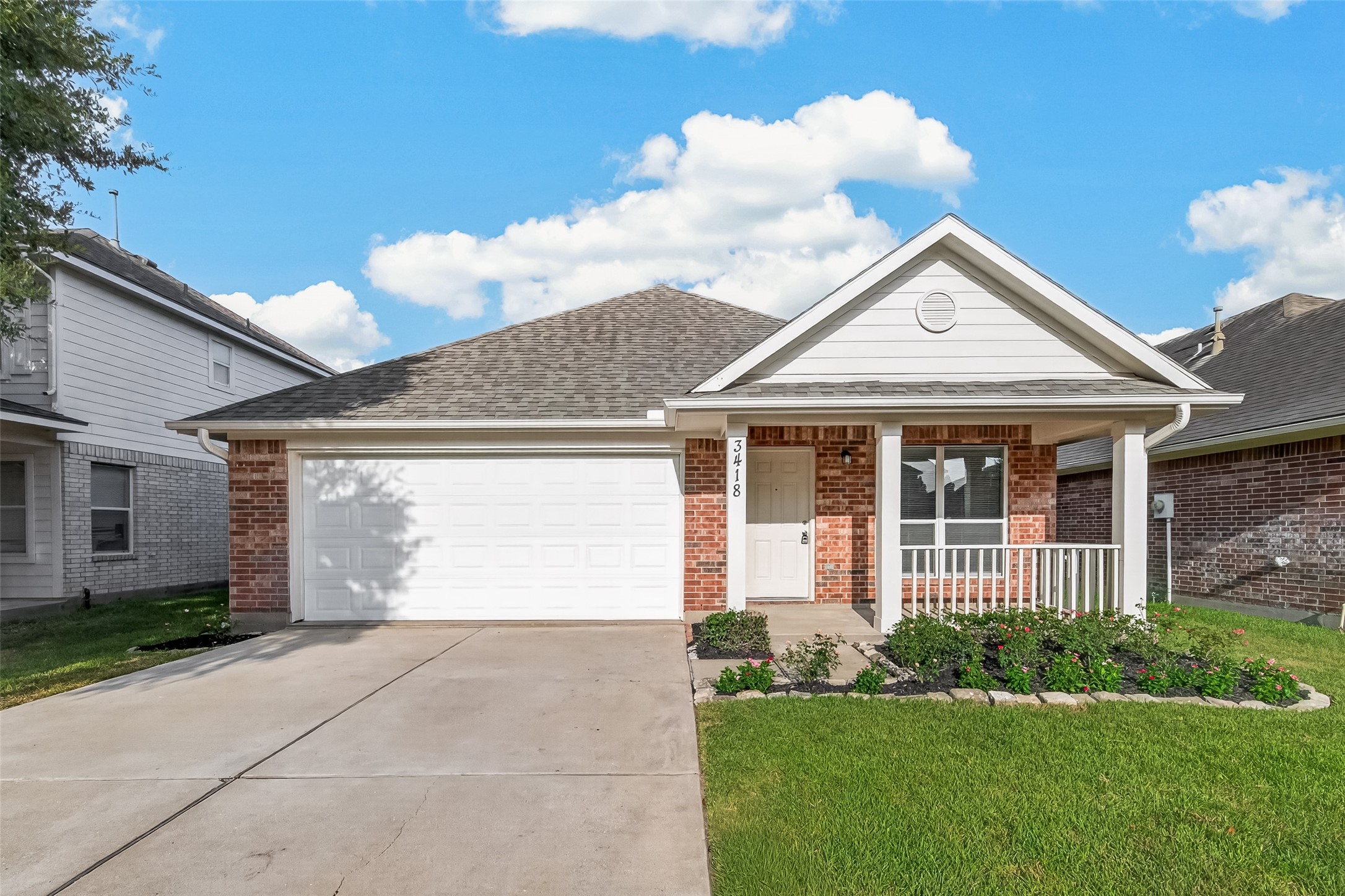 3418 W Rainmill Drive Property Photo 1