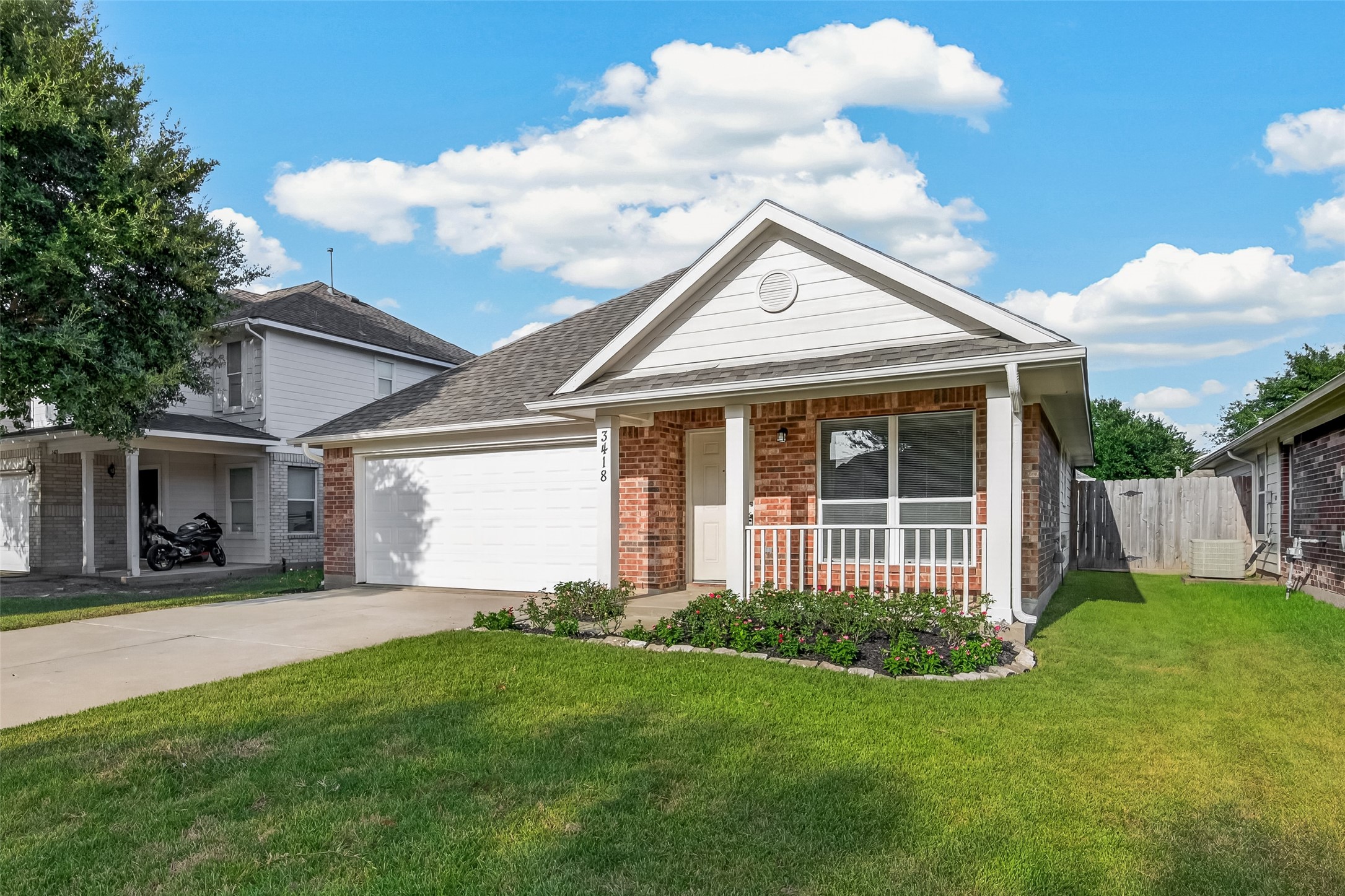 3418 W Rainmill Drive Property Photo 4