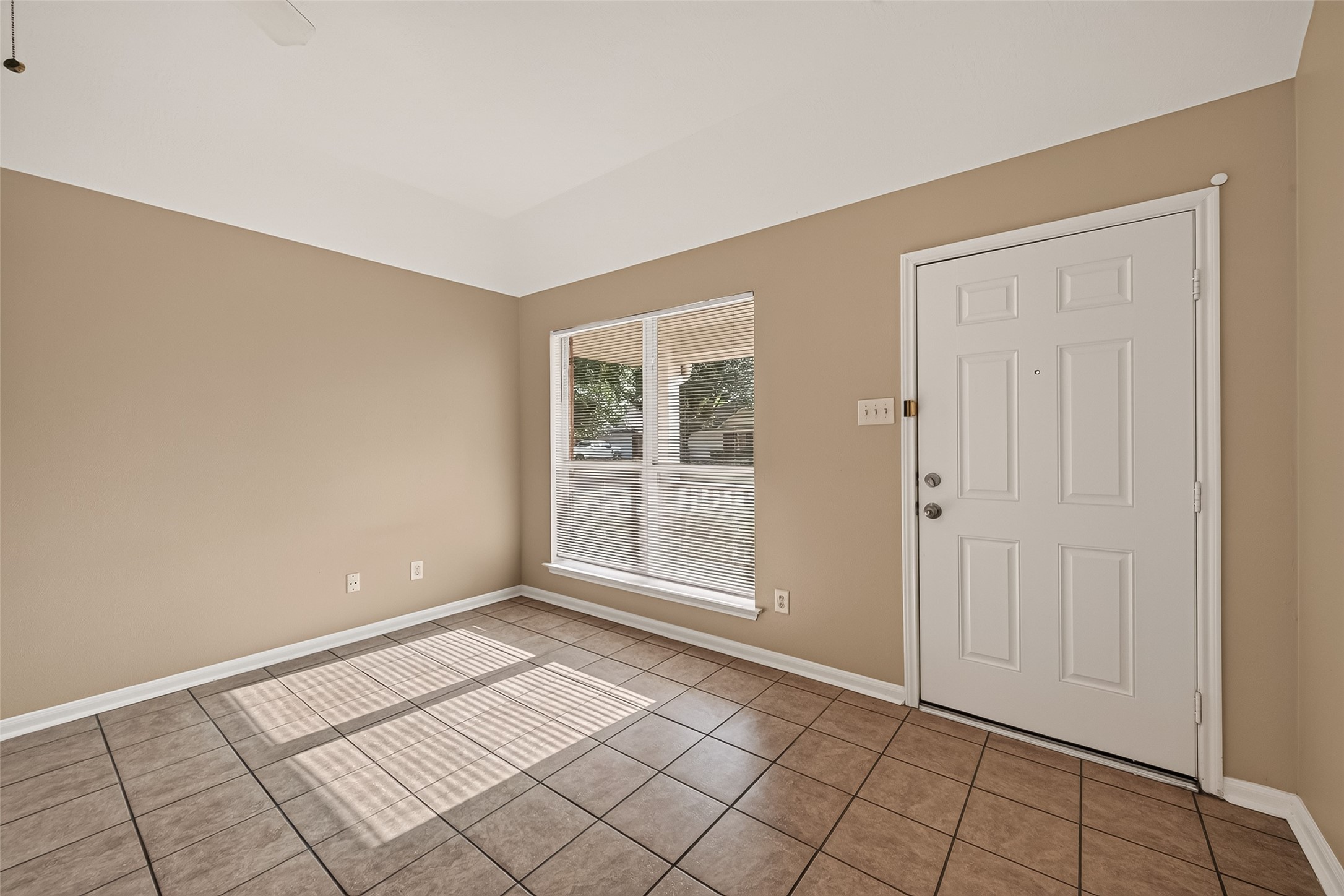 3418 W Rainmill Drive Property Photo 6