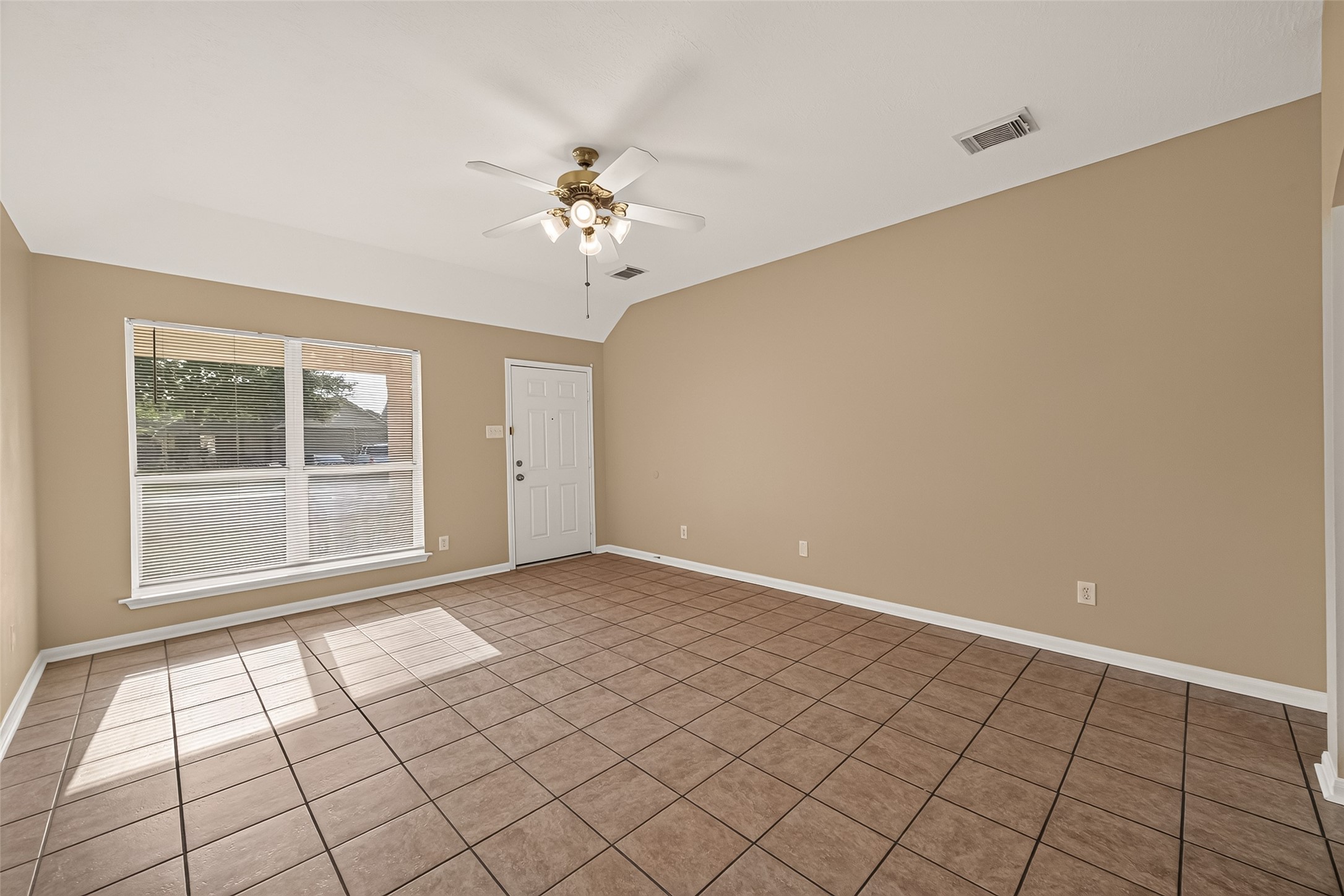 3418 W Rainmill Drive Property Photo 9