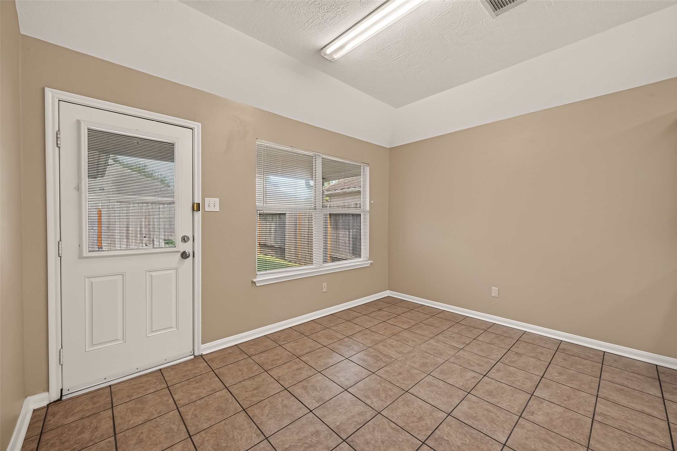 3418 W Rainmill Drive Property Photo 13