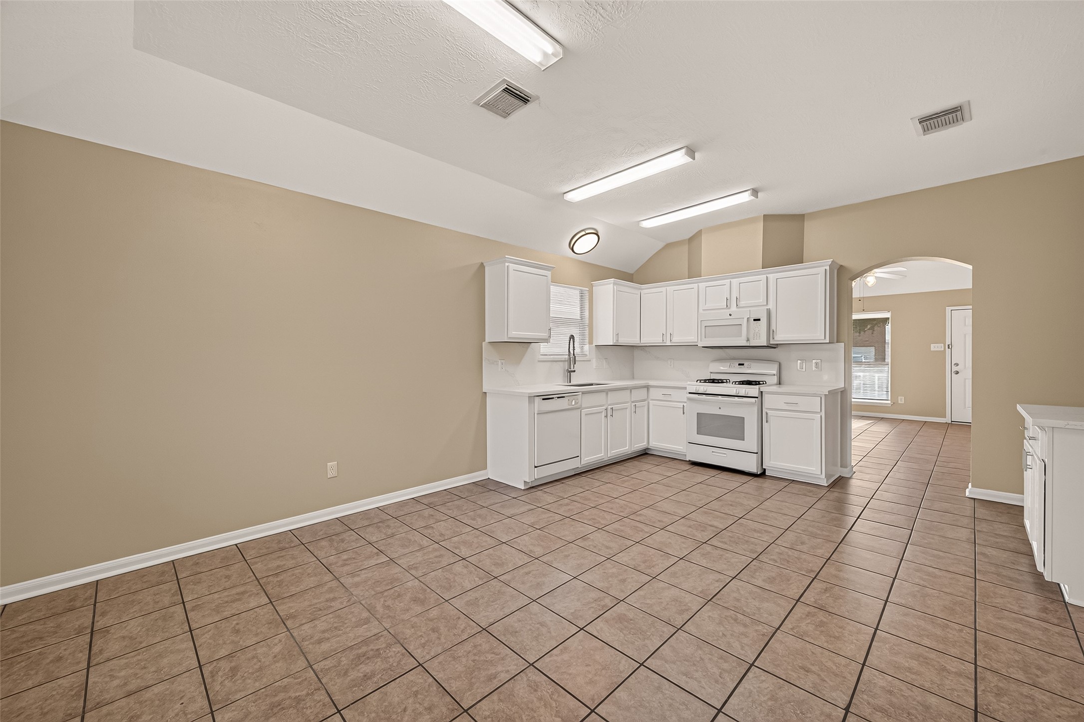 3418 W Rainmill Drive Property Photo 14