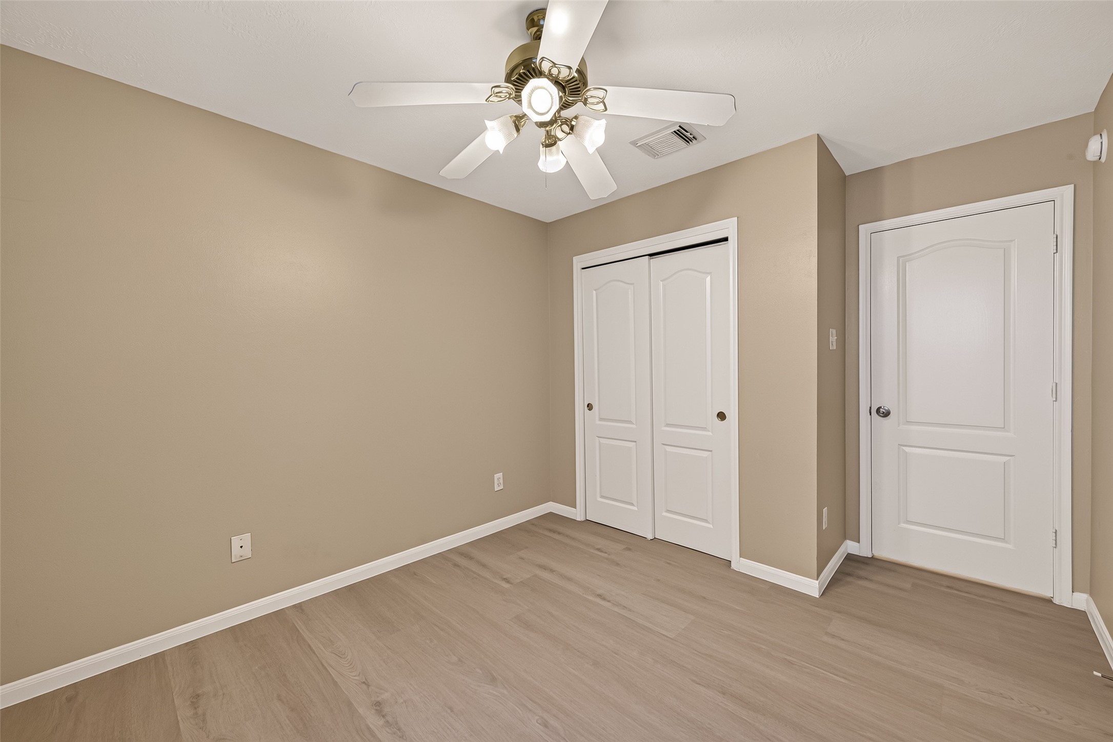 3418 W Rainmill Drive Property Photo 24