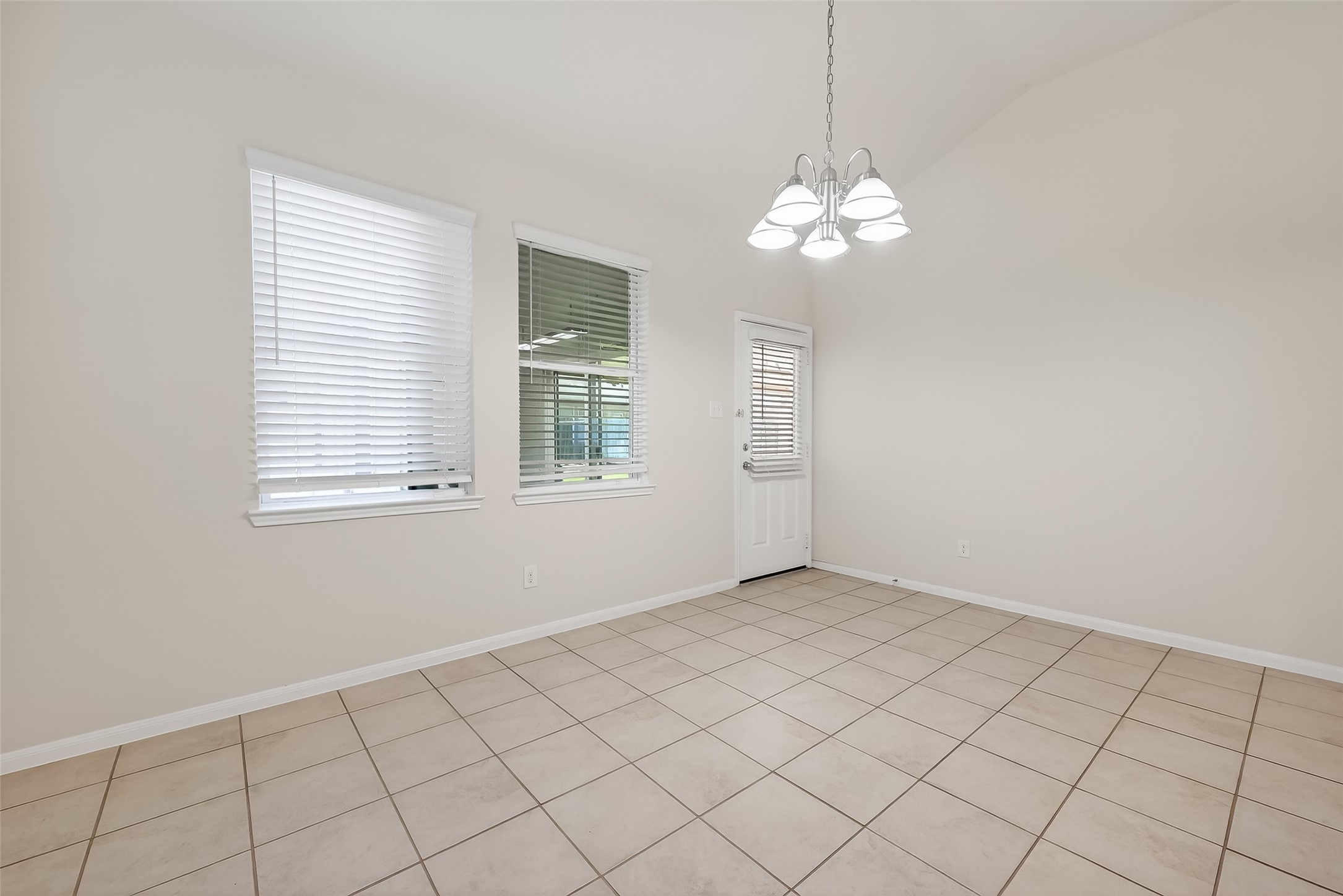 7631 Granite Terrace Lane Property Photo 10