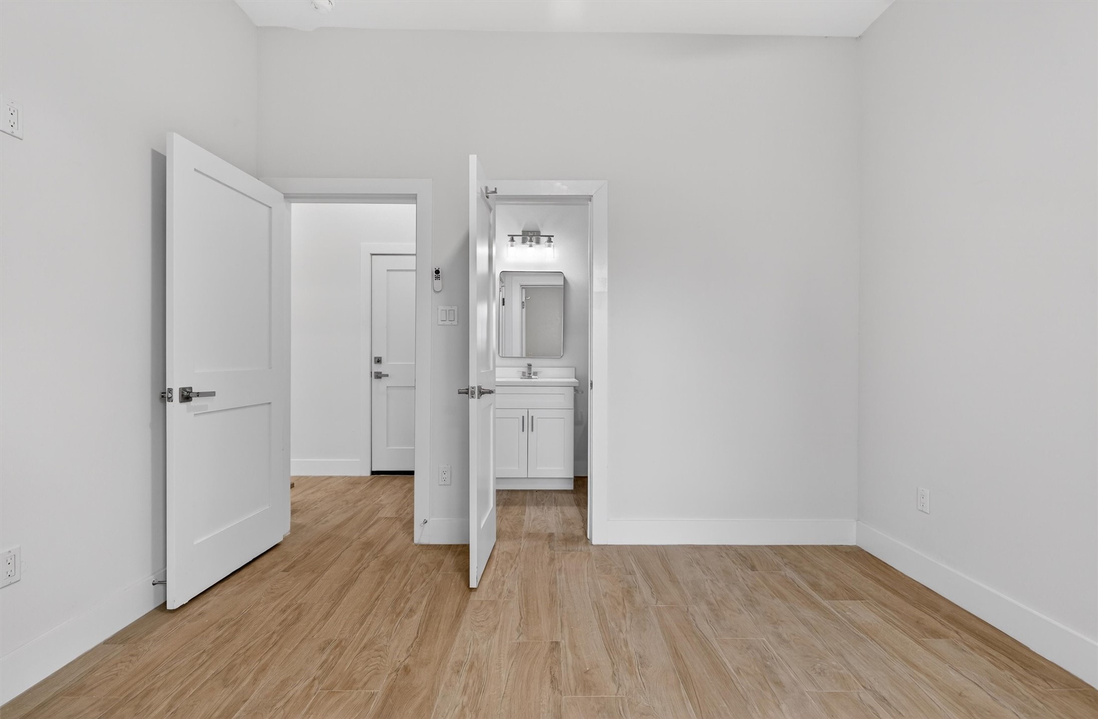 1067 Ferguson Way Property Photo 34
