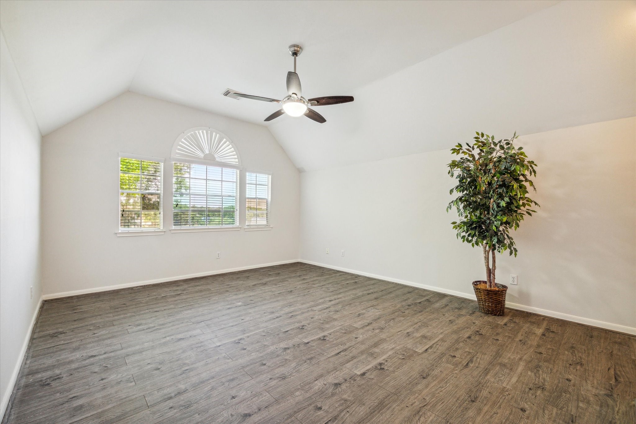 2715 Oakland Drive Property Photo 19