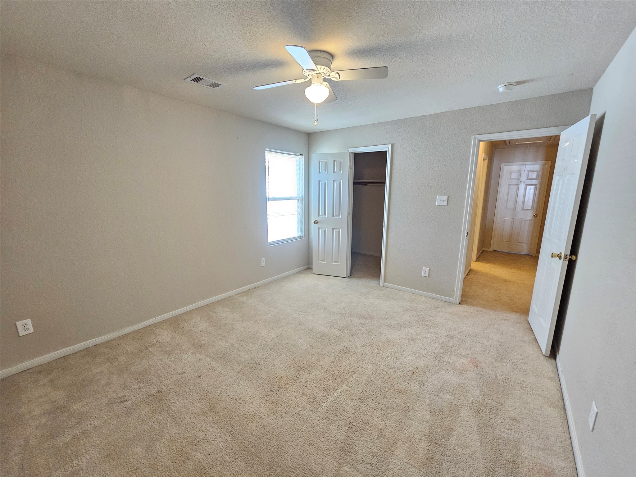 11015 Walkup Way Property Photo 17