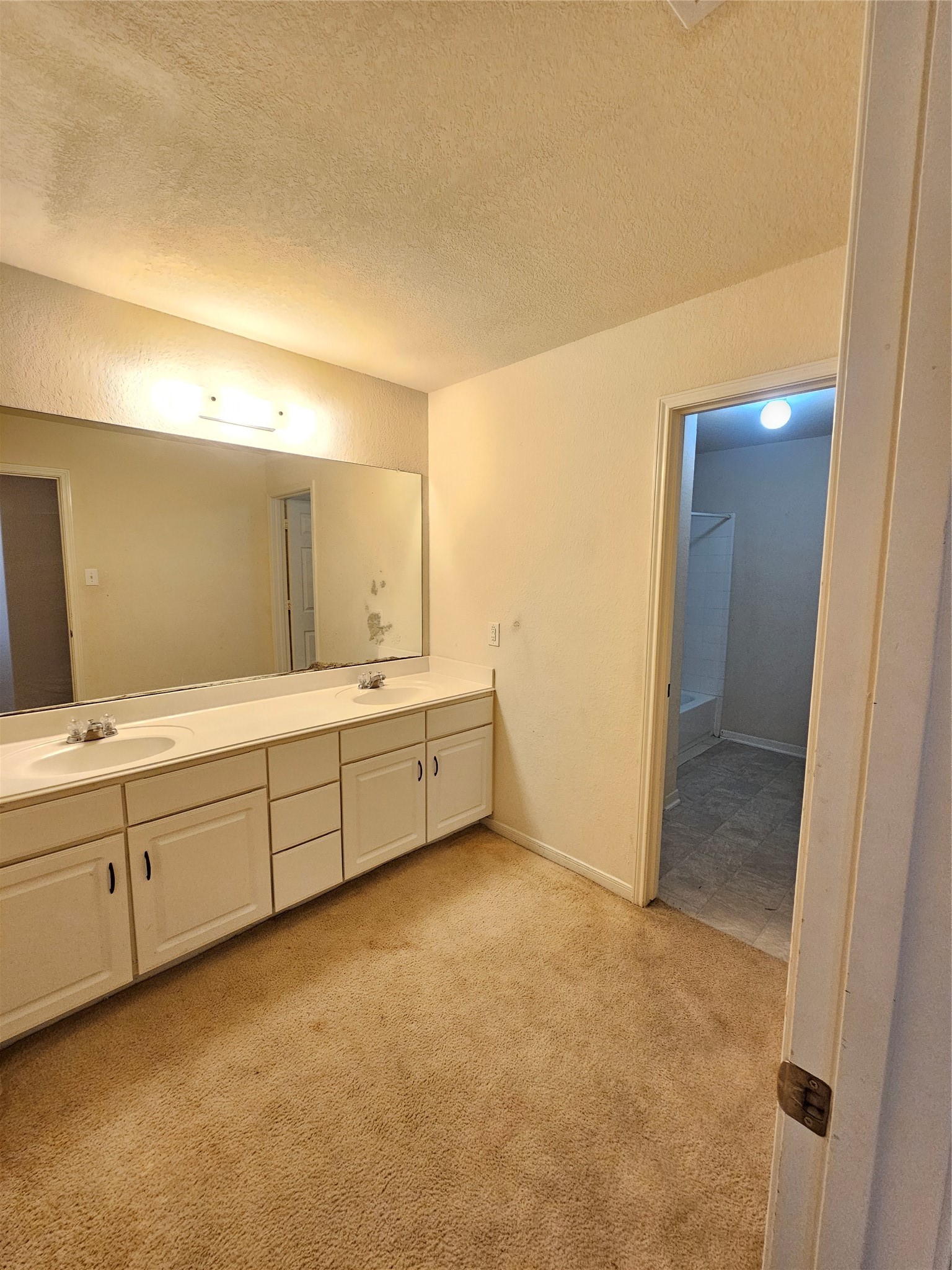 11015 Walkup Way Property Photo 23