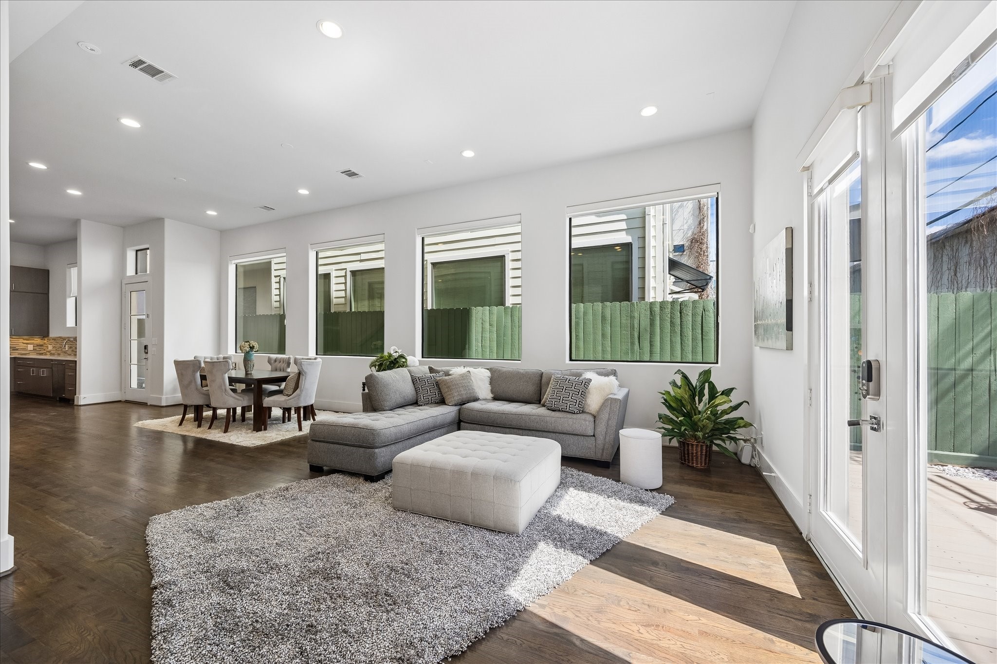 309 Peden Street Street Property Photo 2