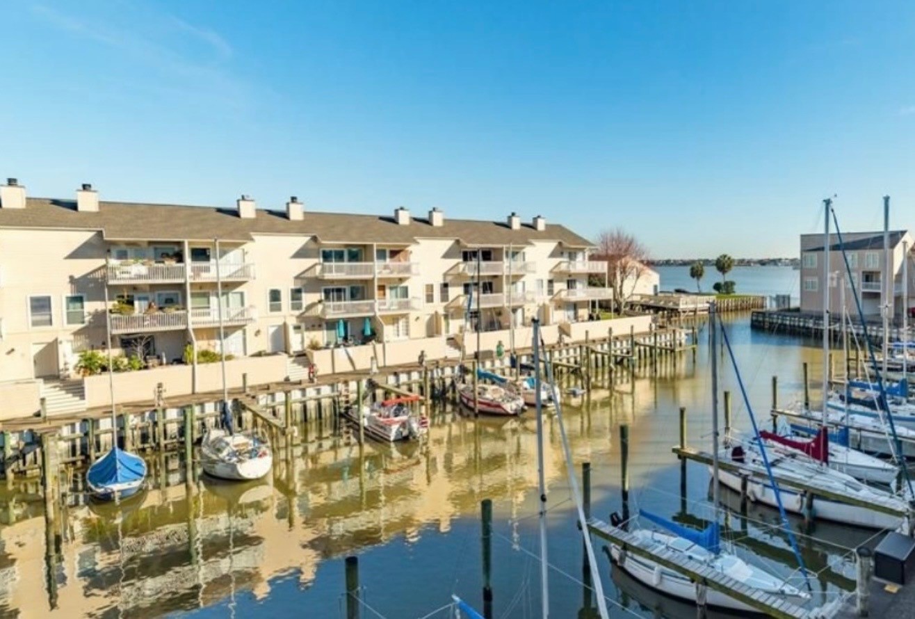 0 Mariner Berth Property Photo 1