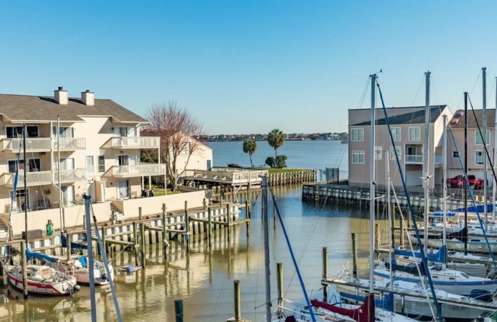 0 Mariner Berth Property Photo 3