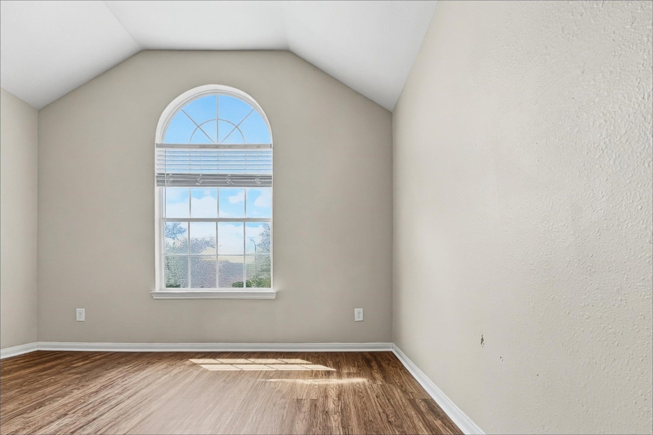 2606 Bammelwood Drive Property Photo 15