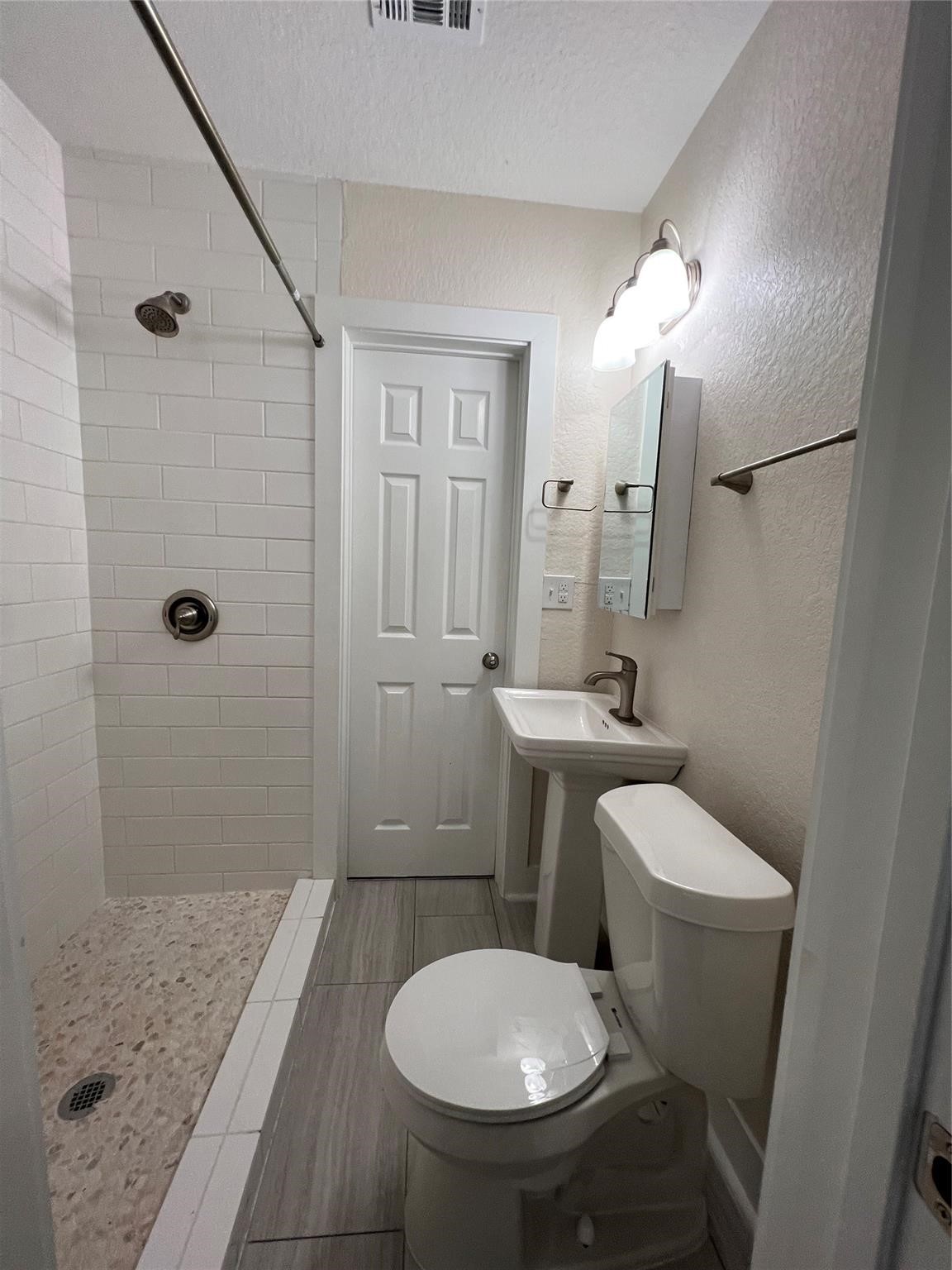 624 E Magnolia Street Property Photo 10