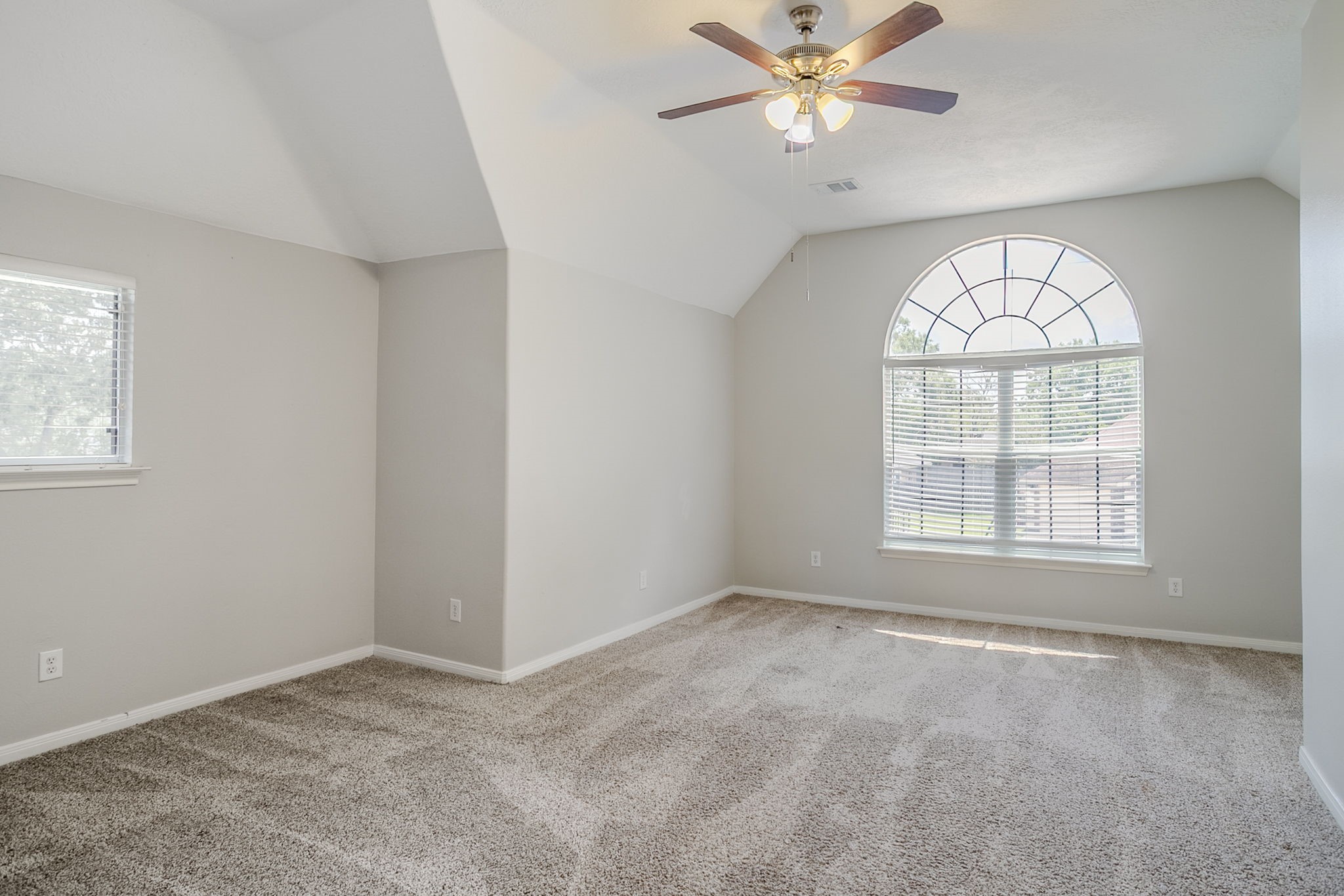 16511 Bluefin Street Property Photo 33