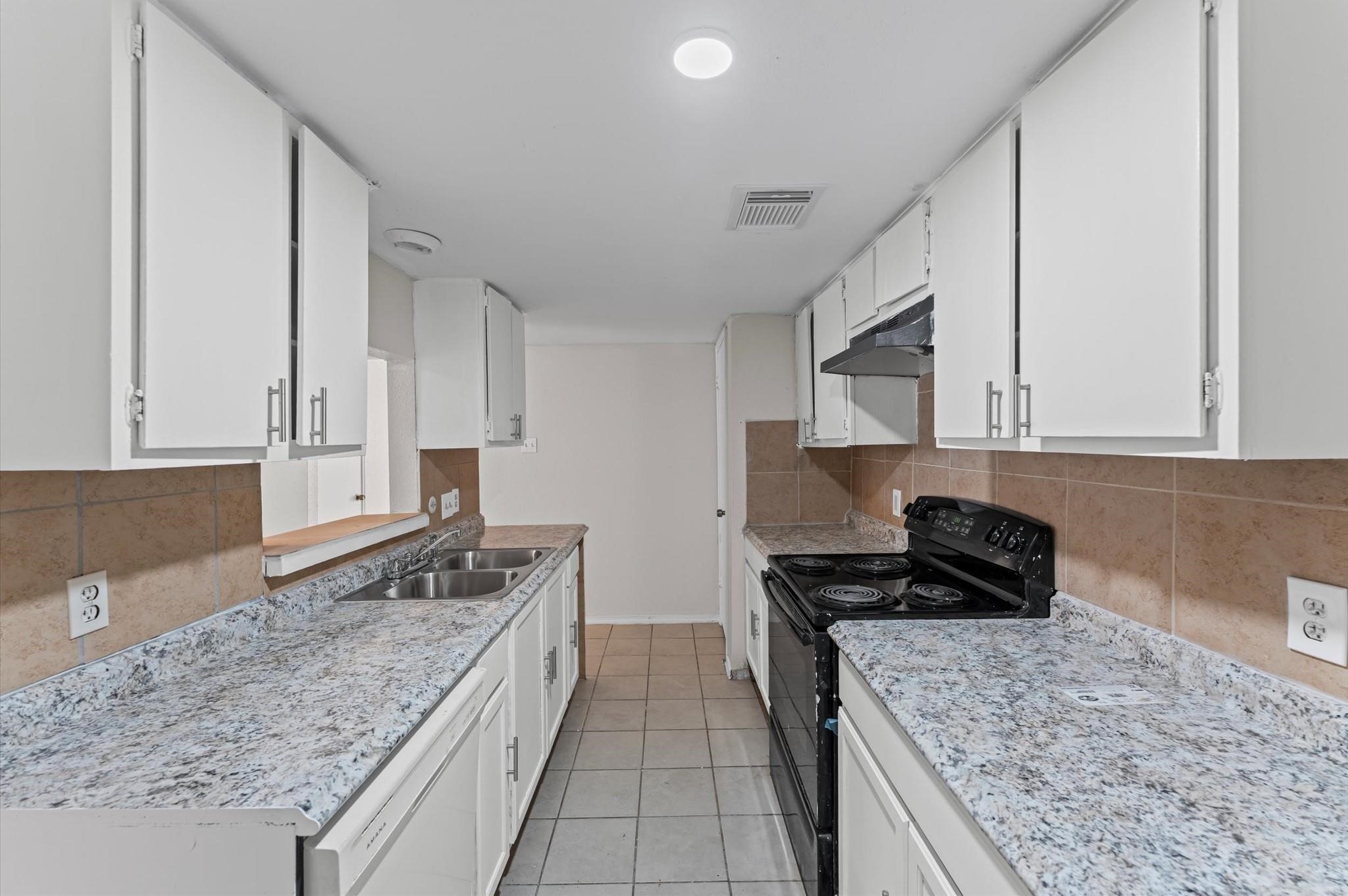 12206 Ormandy Street Property Photo 3