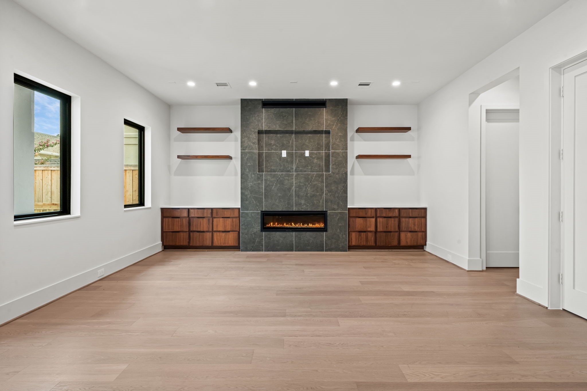 5409 Chevy Chase A Property Photo 11
