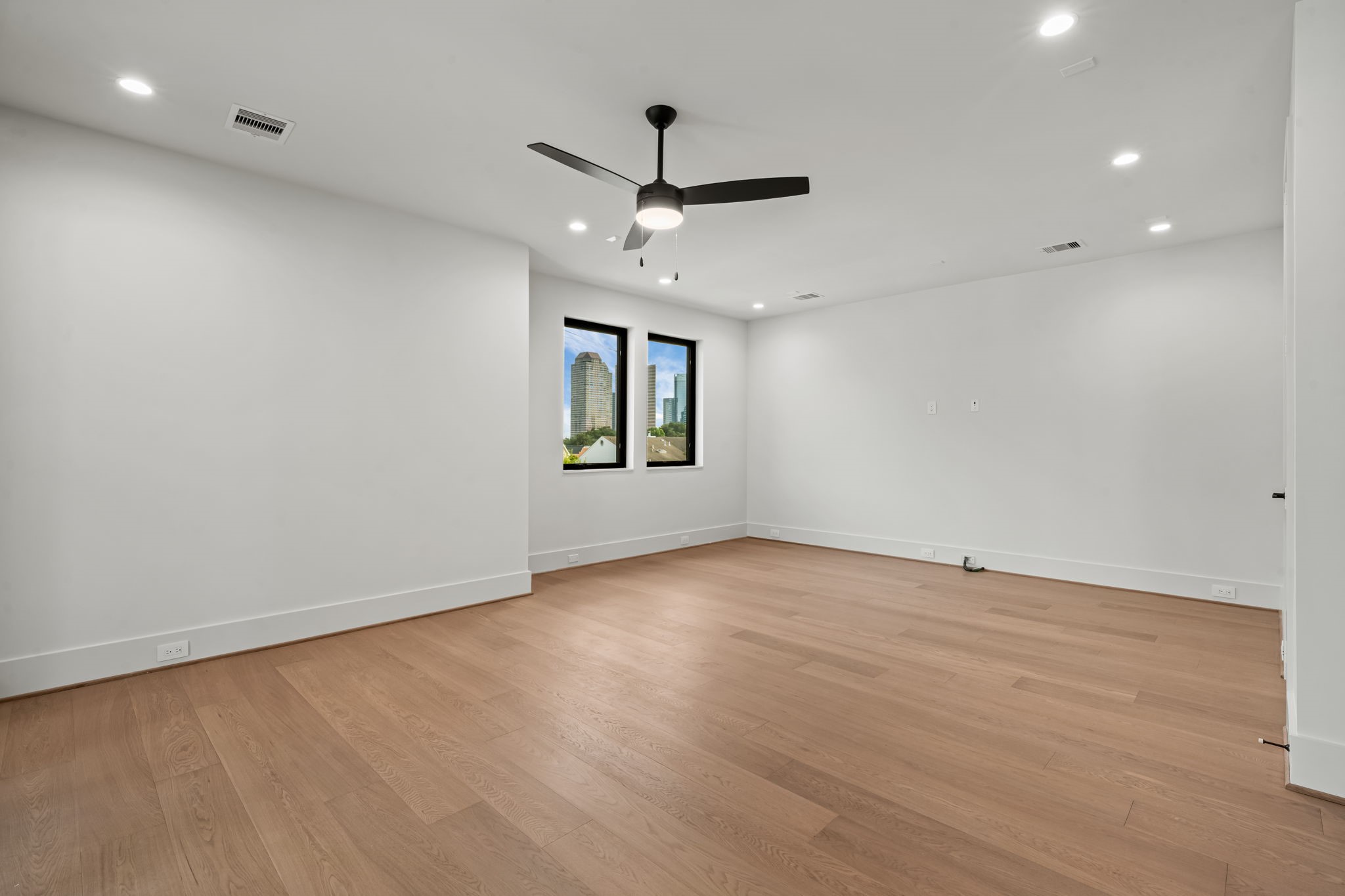 5409 Chevy Chase A Property Photo 24