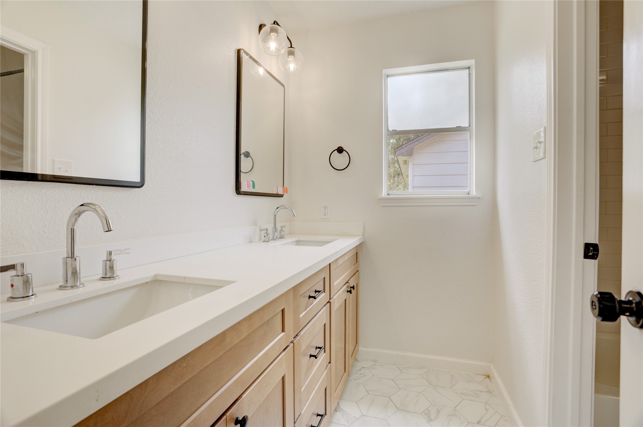11902 Fawnview Drive Property Photo 23