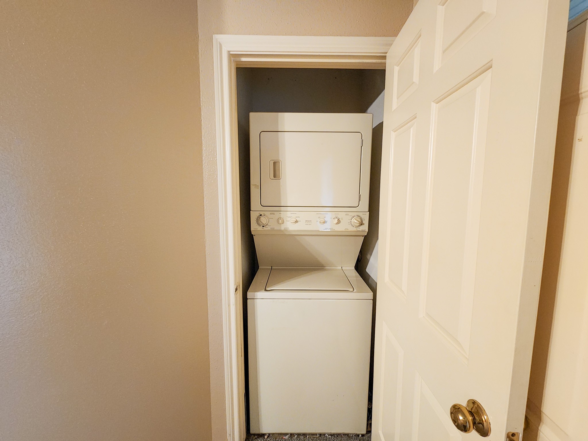 1311 Antoine Drive 148 Property Photo 4