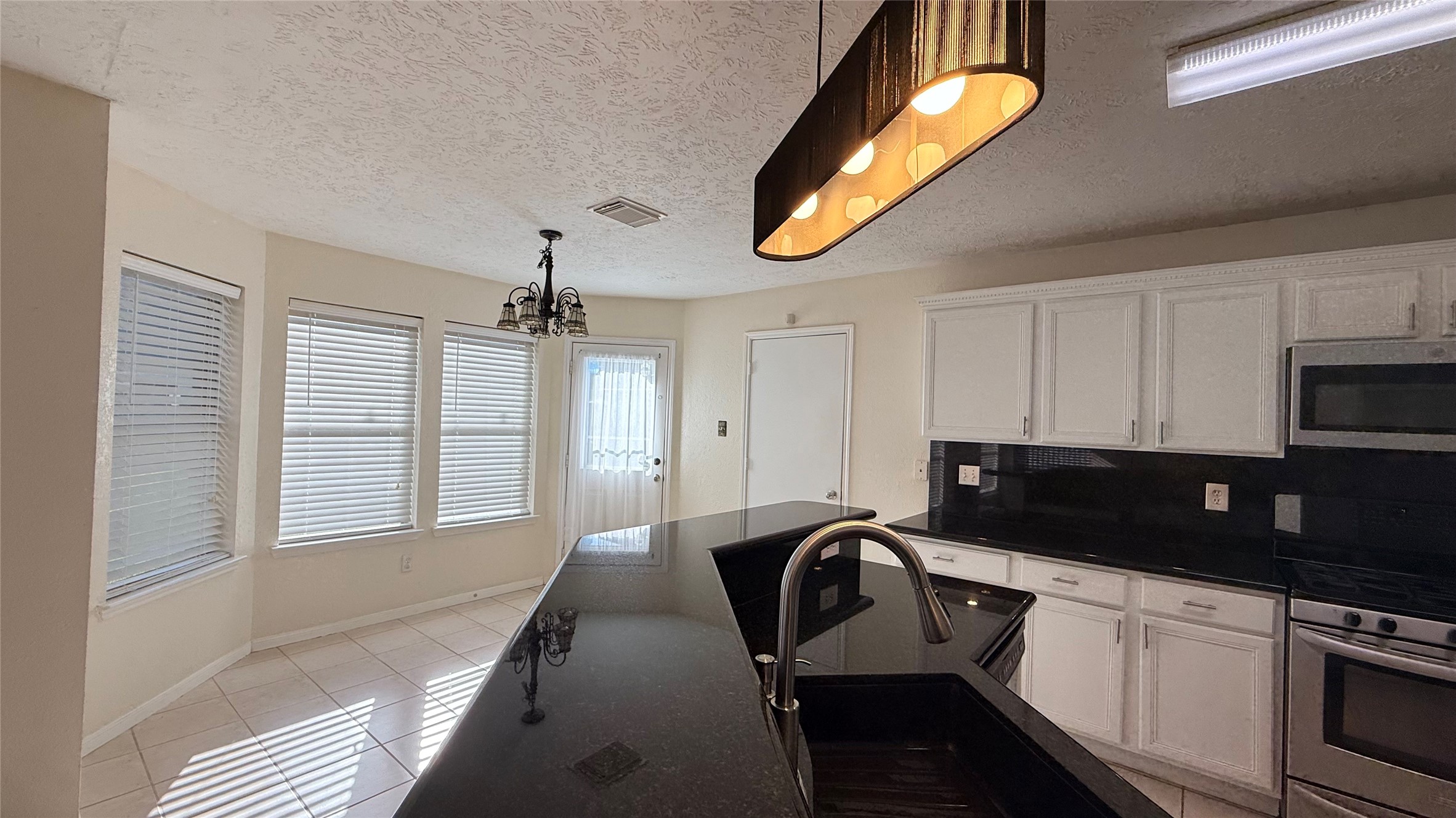 106 Crimson Bay Drive Property Photo 11