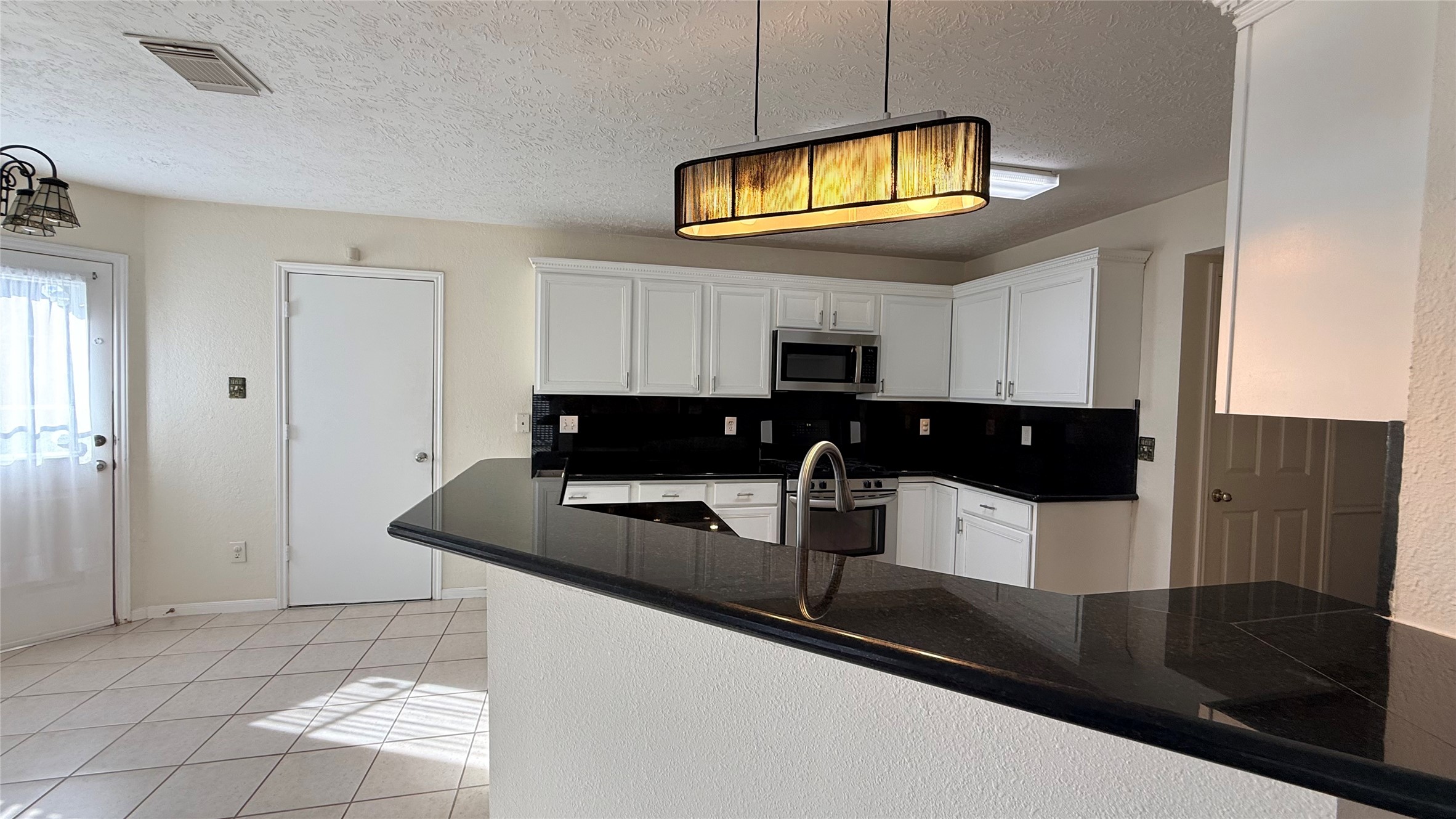 106 Crimson Bay Drive Property Photo 12