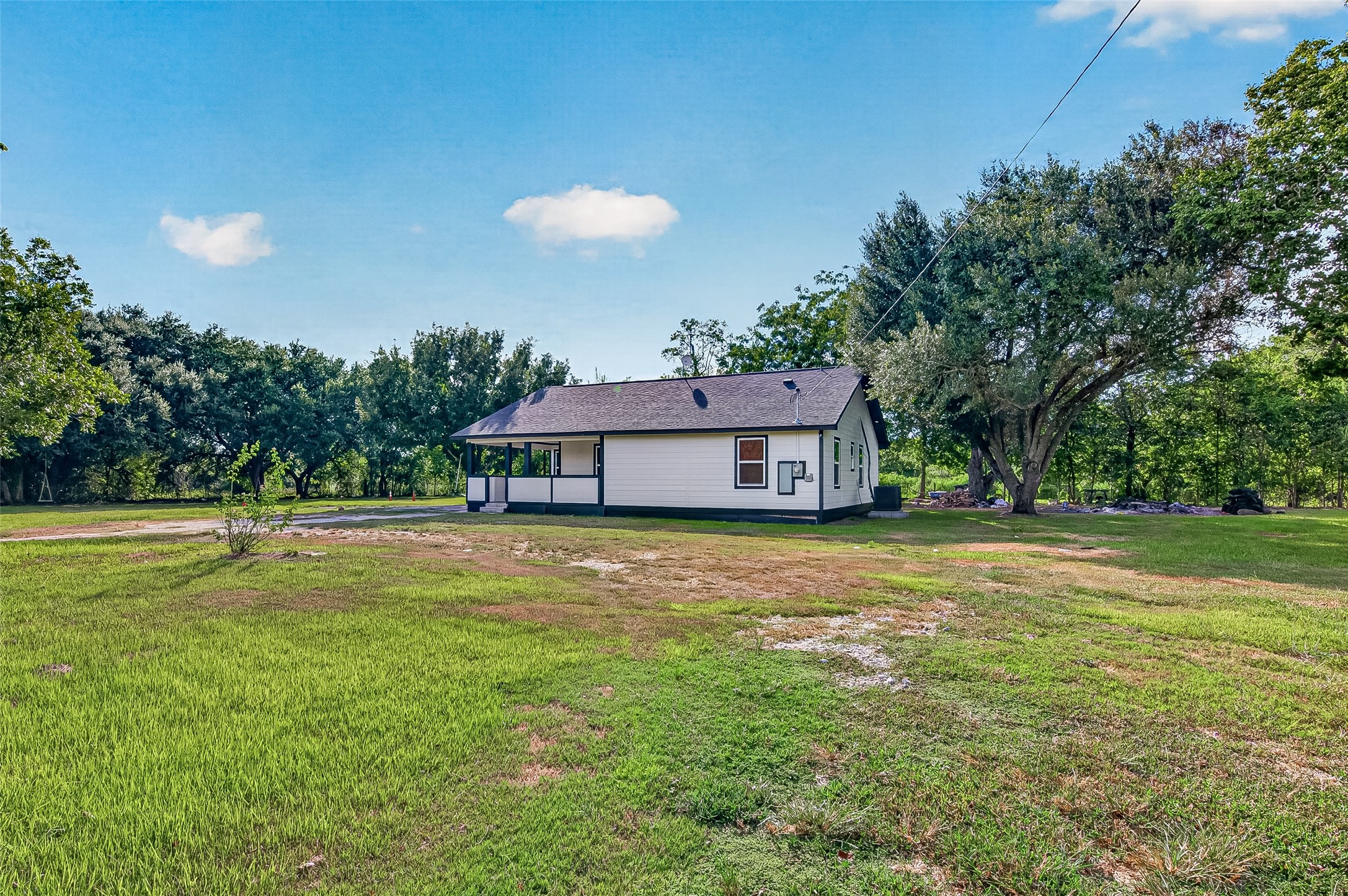 4739 Fm 1096 Road Property Photo 3