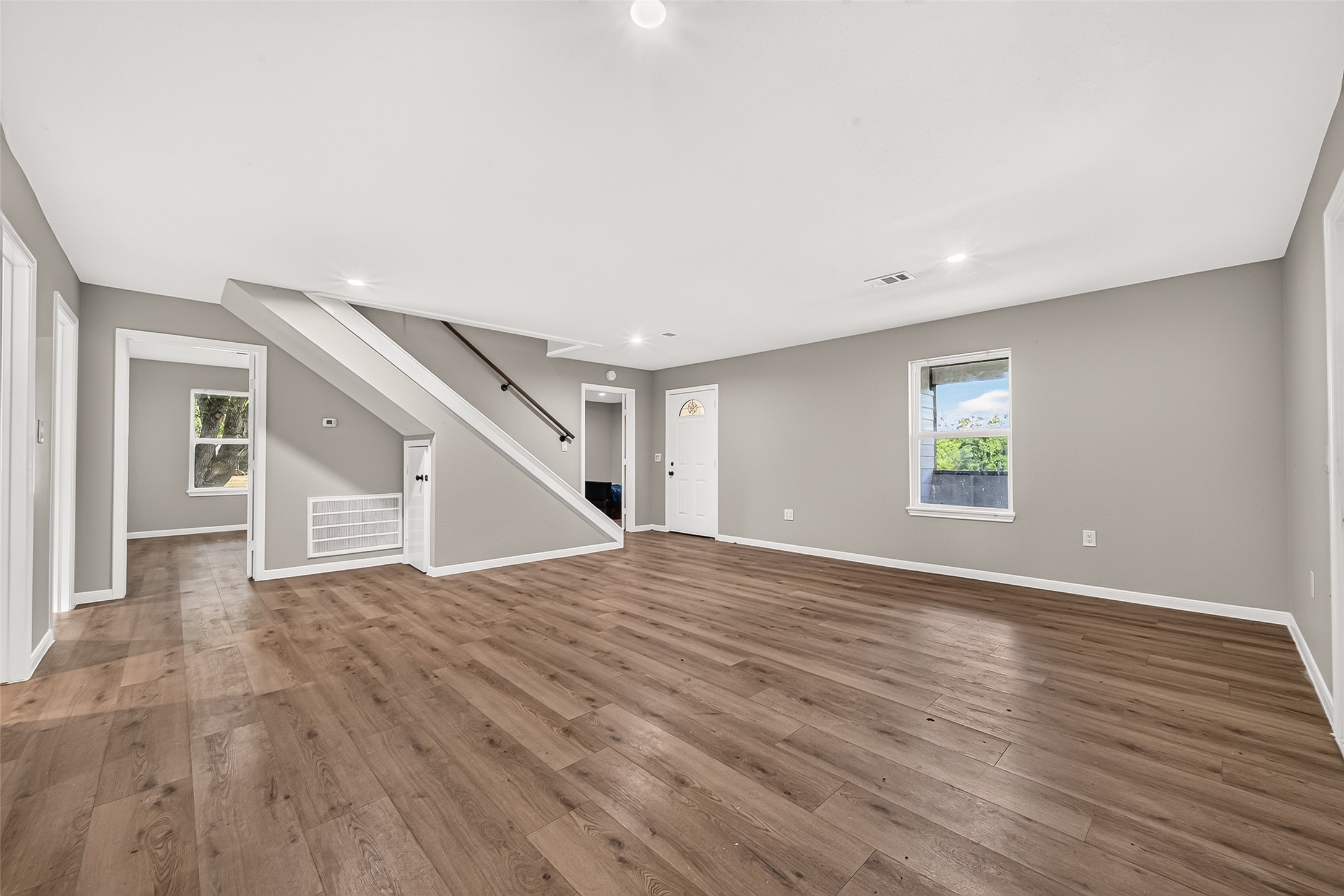 4739 Fm 1096 Road Property Photo 14