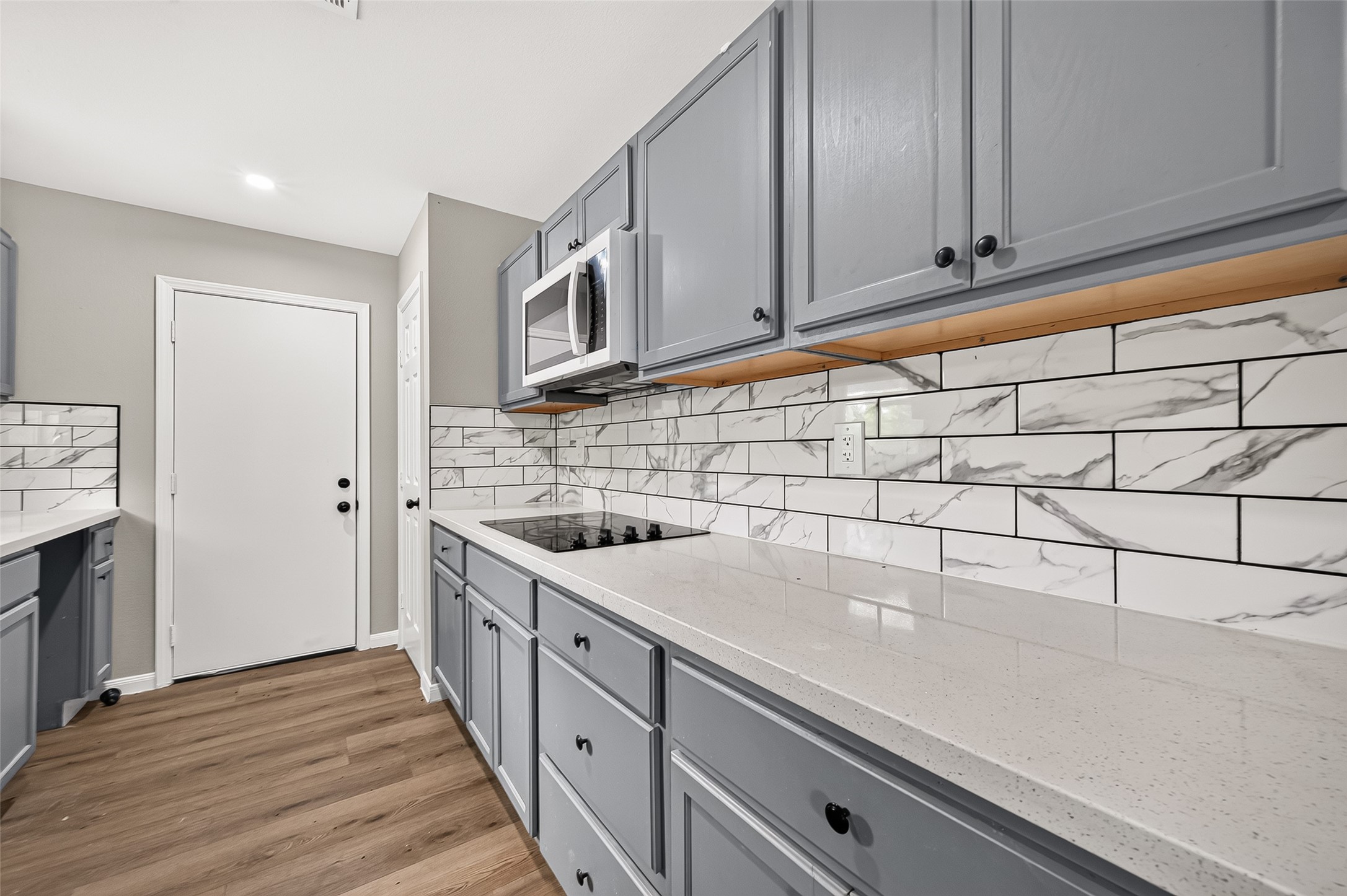 4739 Fm 1096 Road Property Photo 16