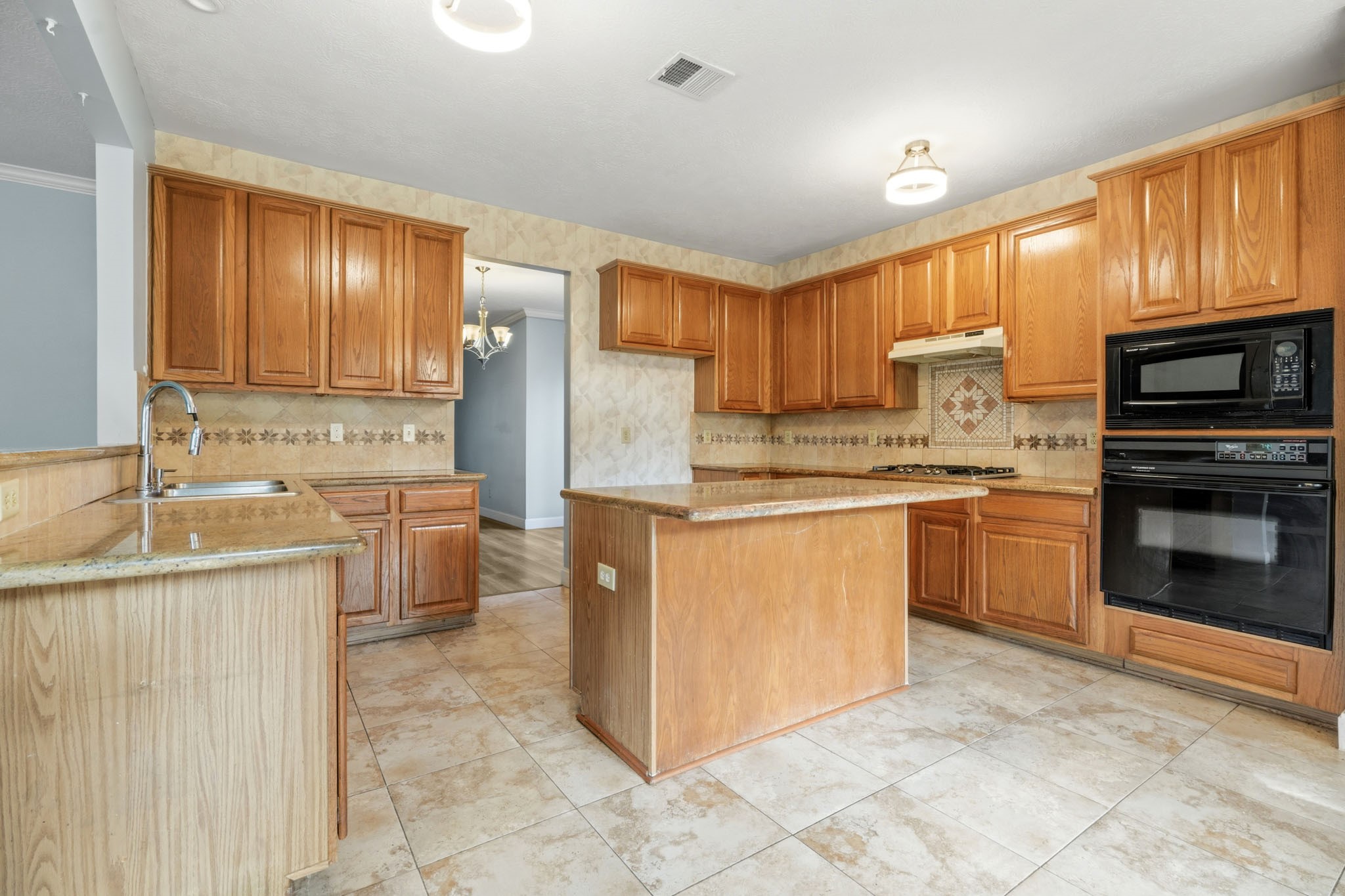 1326 Shrub Oak Drive Property Photo 12