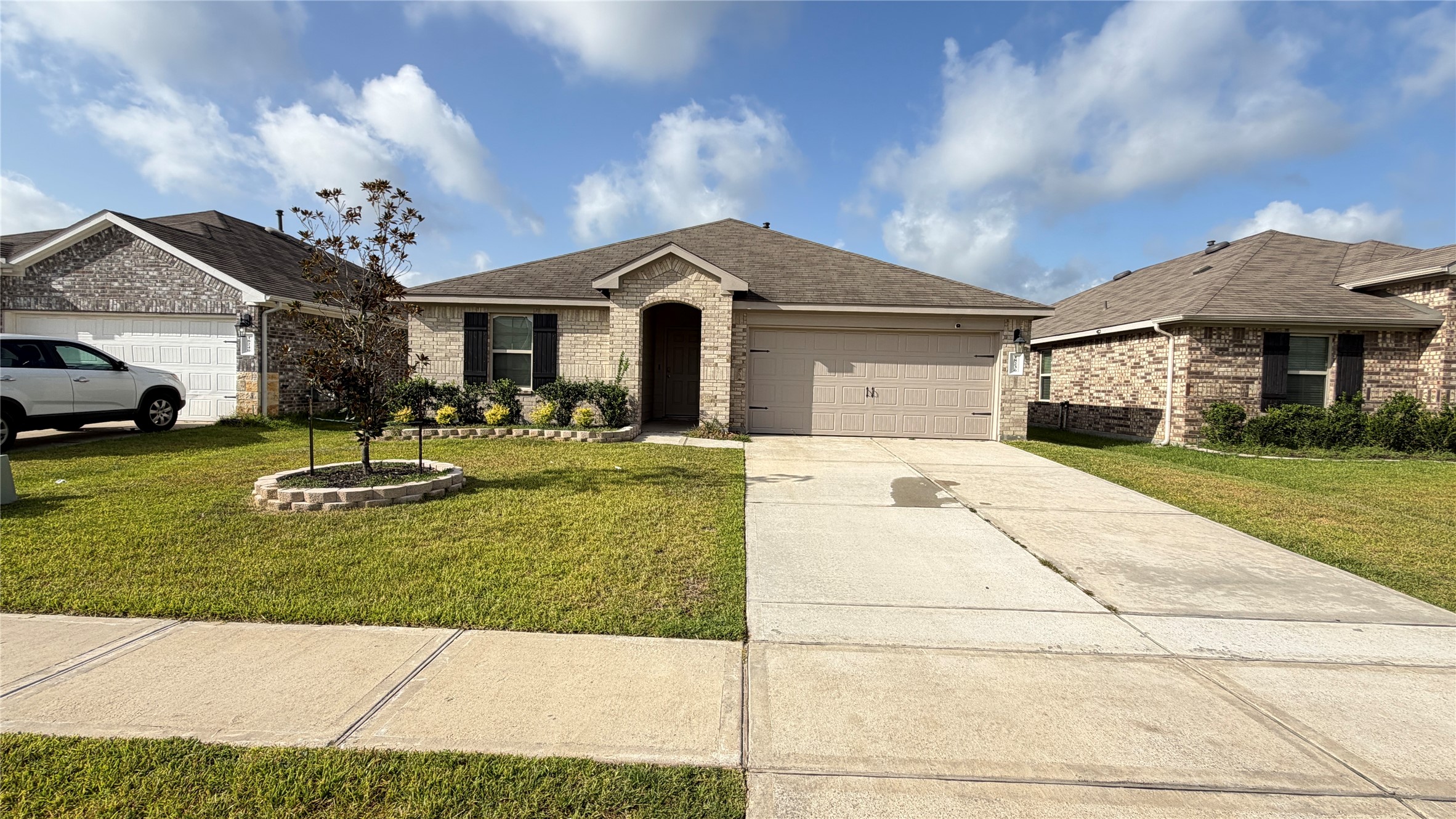 18236 EATON MILL Drive Property Photo 1