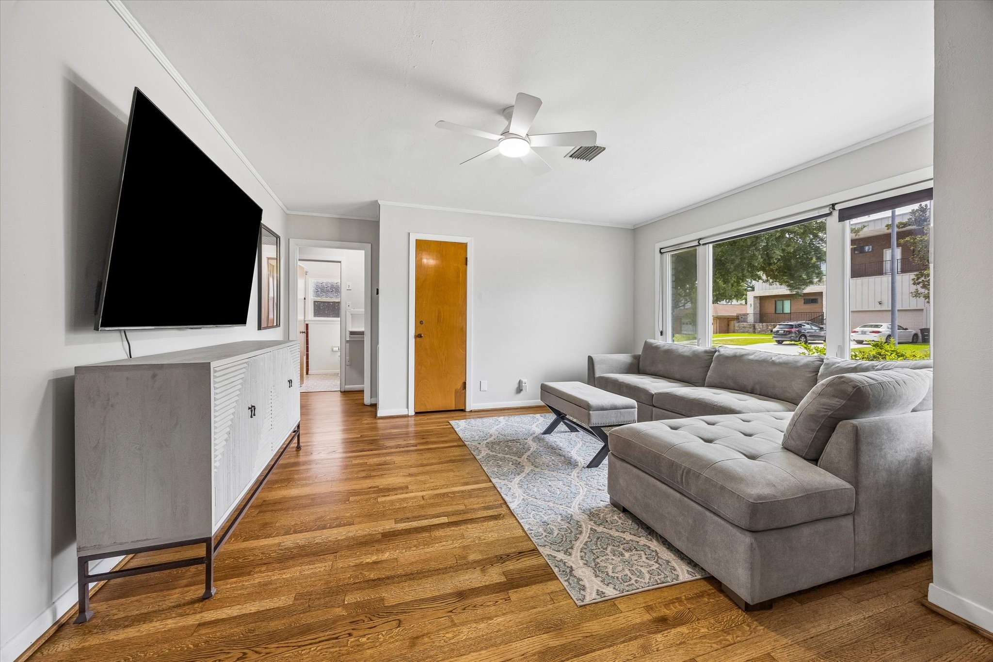 6230 Abington Way Property Photo 3