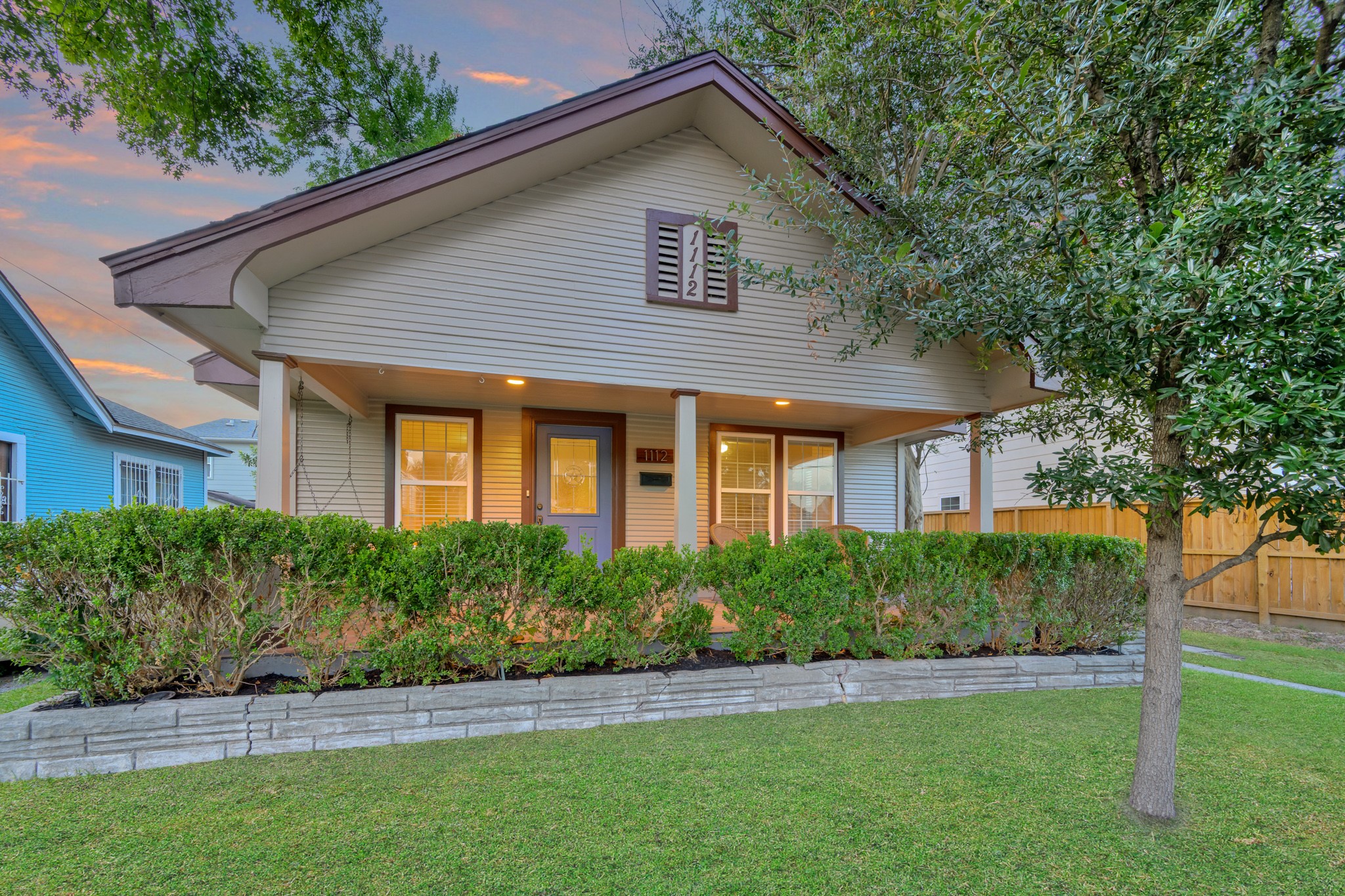 1112 Robbie Street