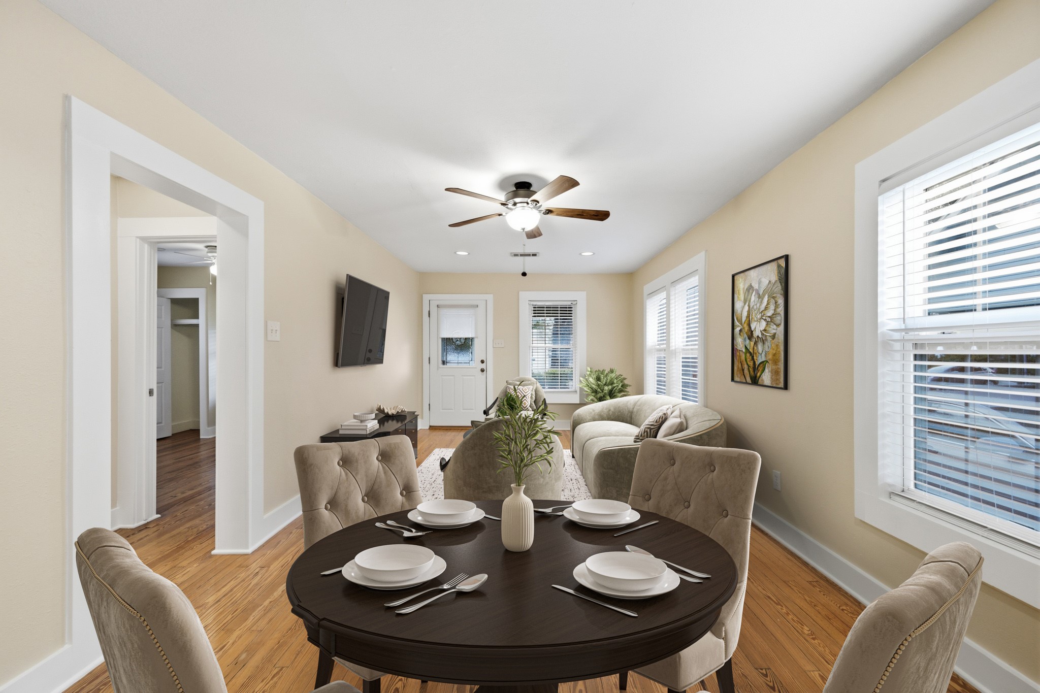 1112 Robbie Street Property Photo 6