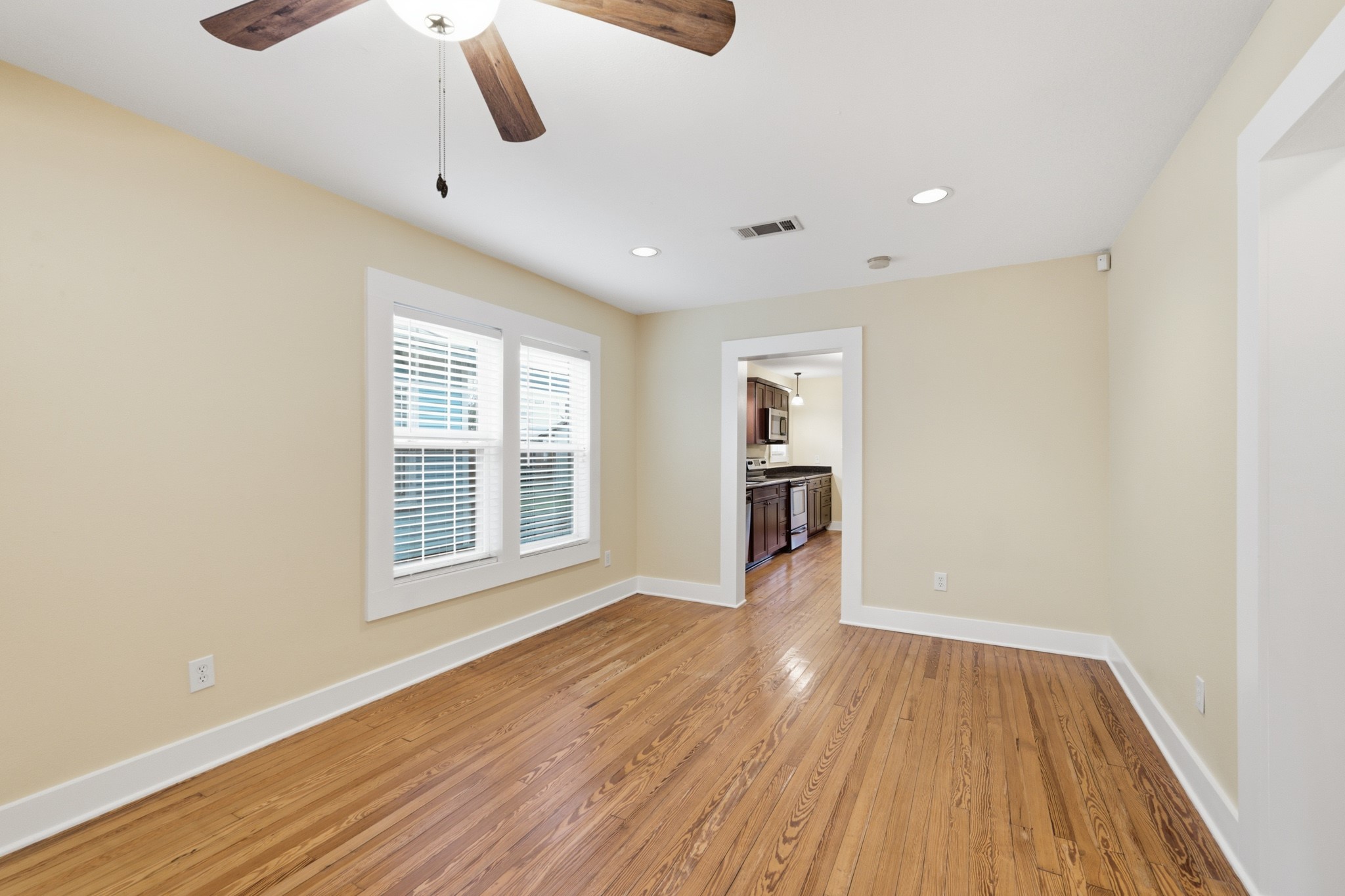 1112 Robbie Street Property Photo 13