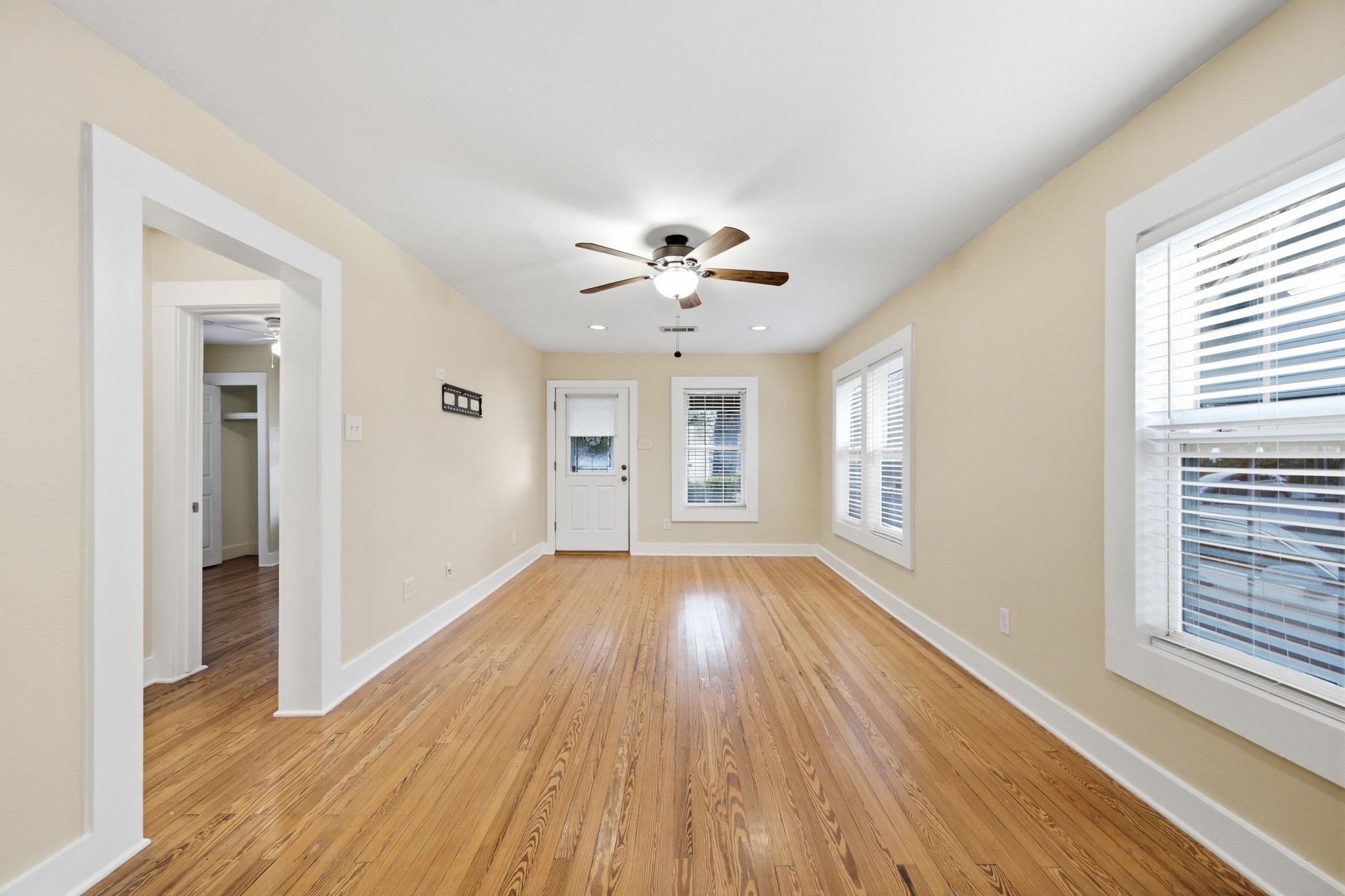 1112 Robbie Street Property Photo 14