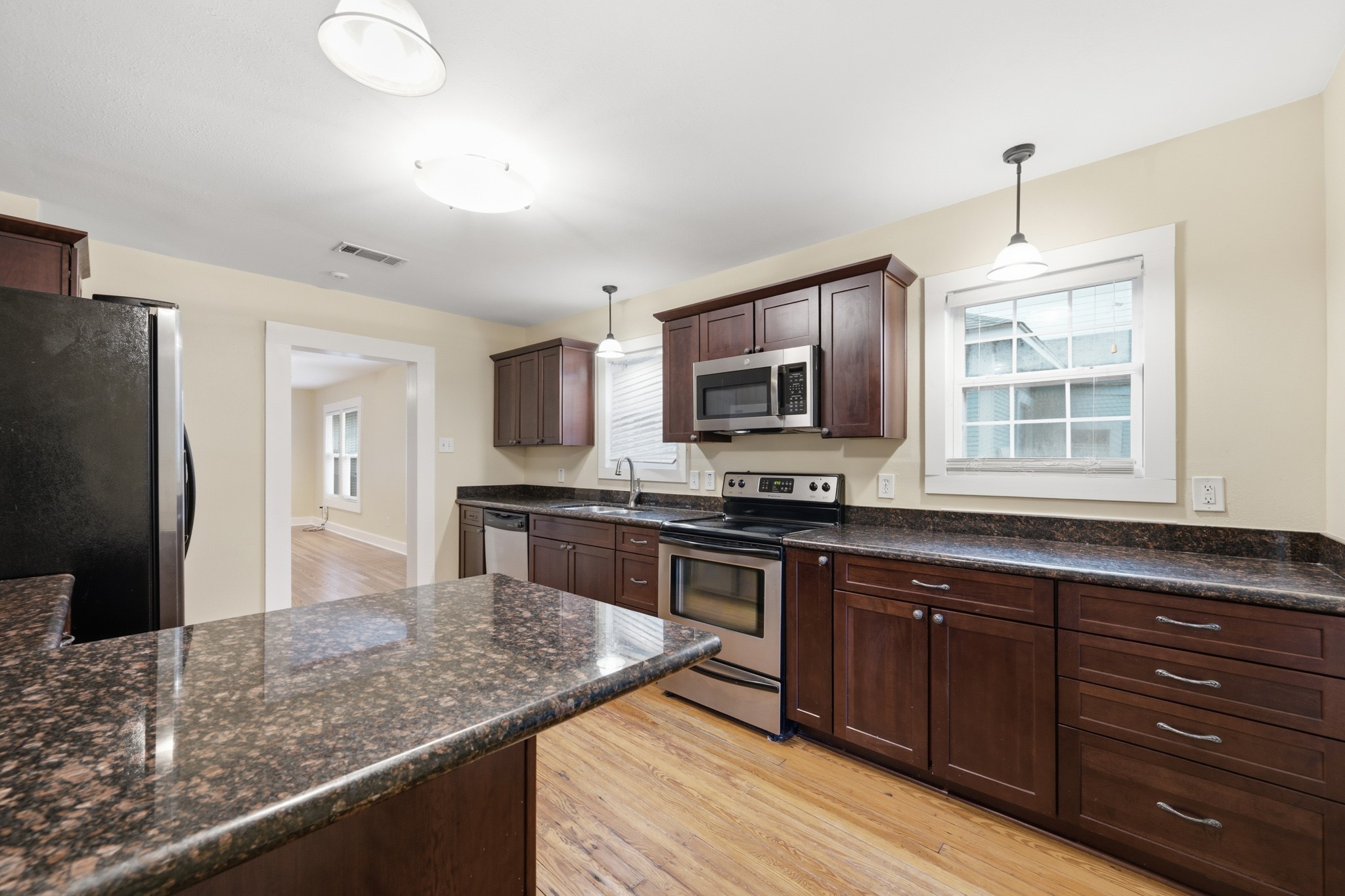 1112 Robbie Street Property Photo 19