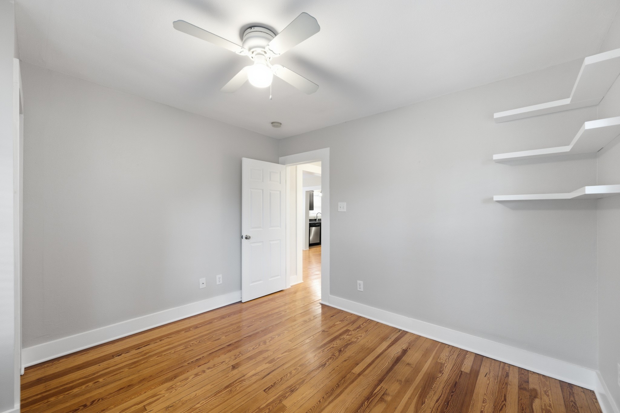 1112 Robbie Street Property Photo 23