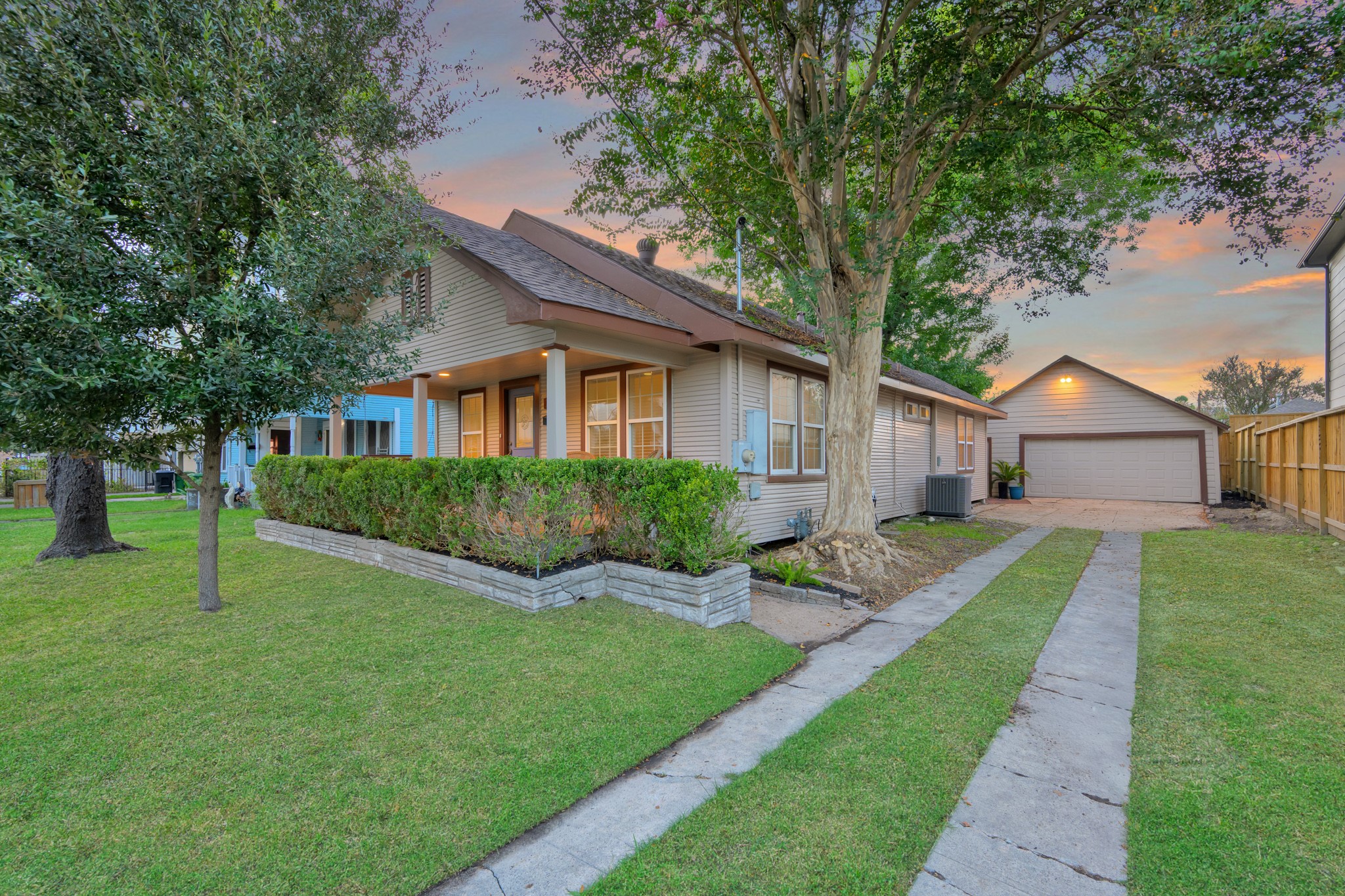 1112 Robbie Street Property Photo 31