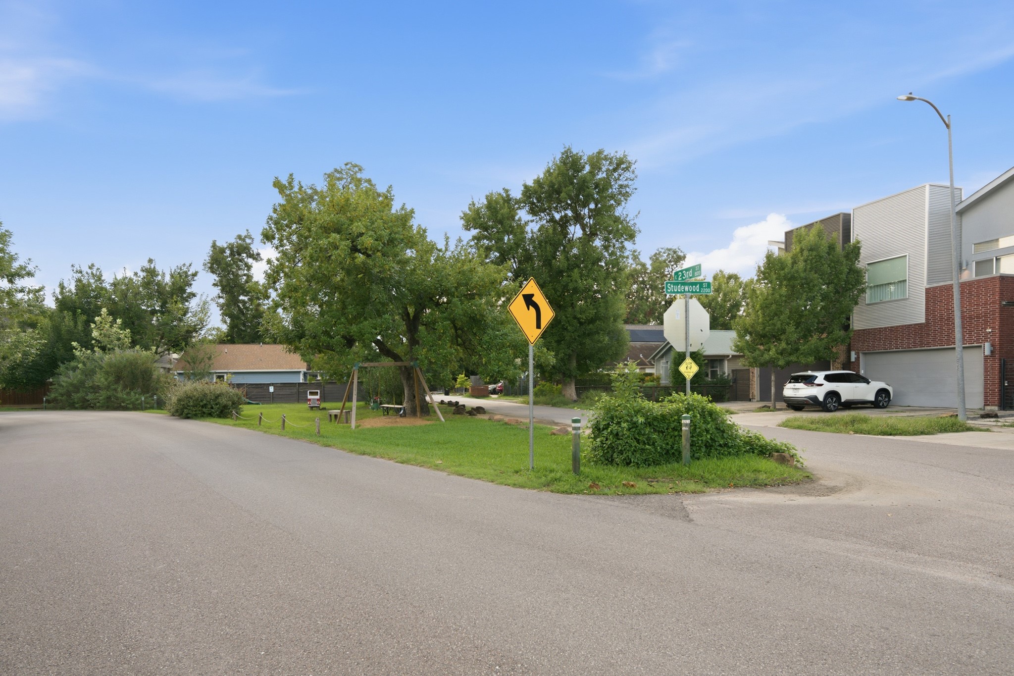 1112 Robbie Street Property Photo 39