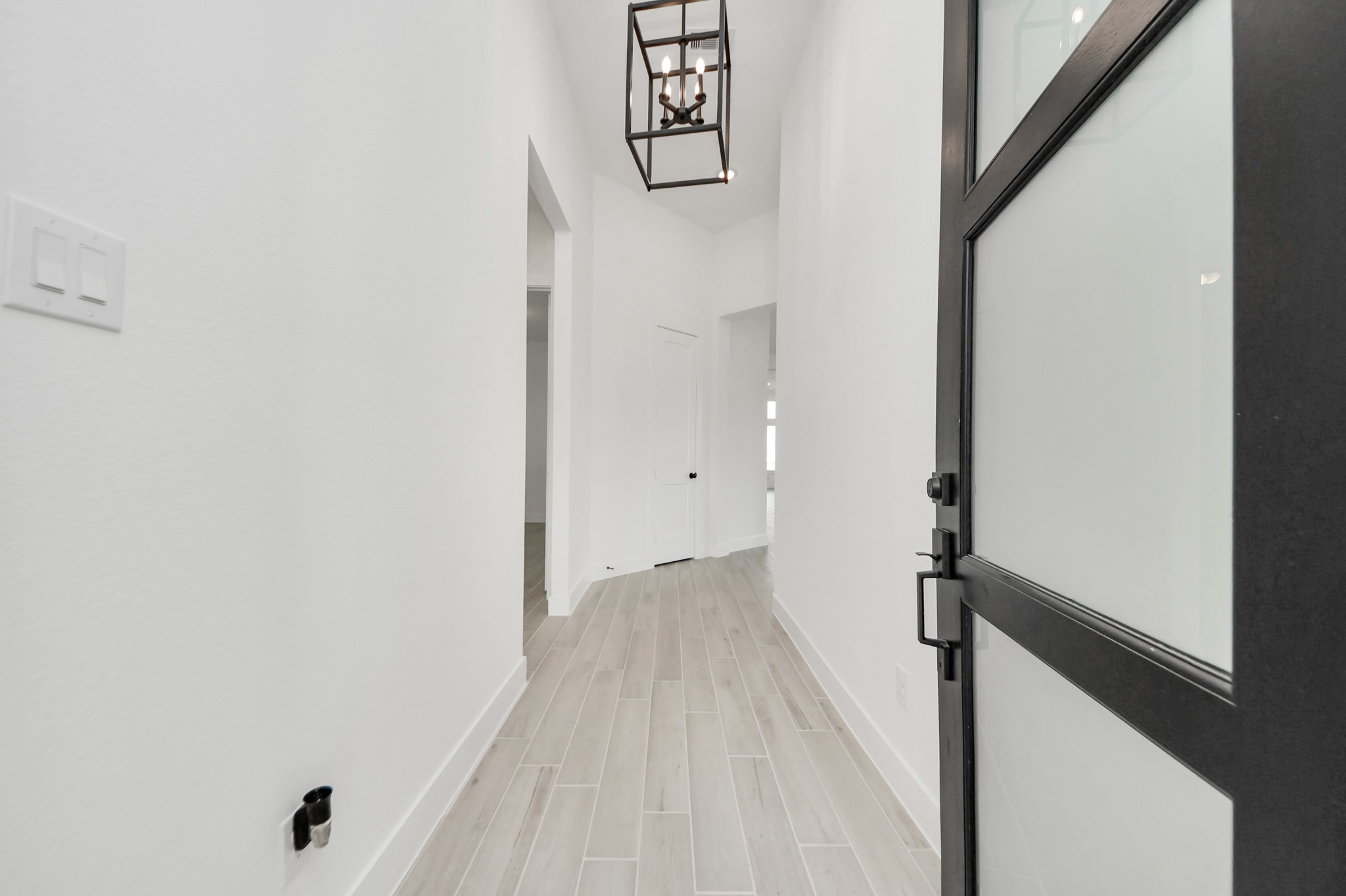 4727 Vaughan Way Property Photo 4